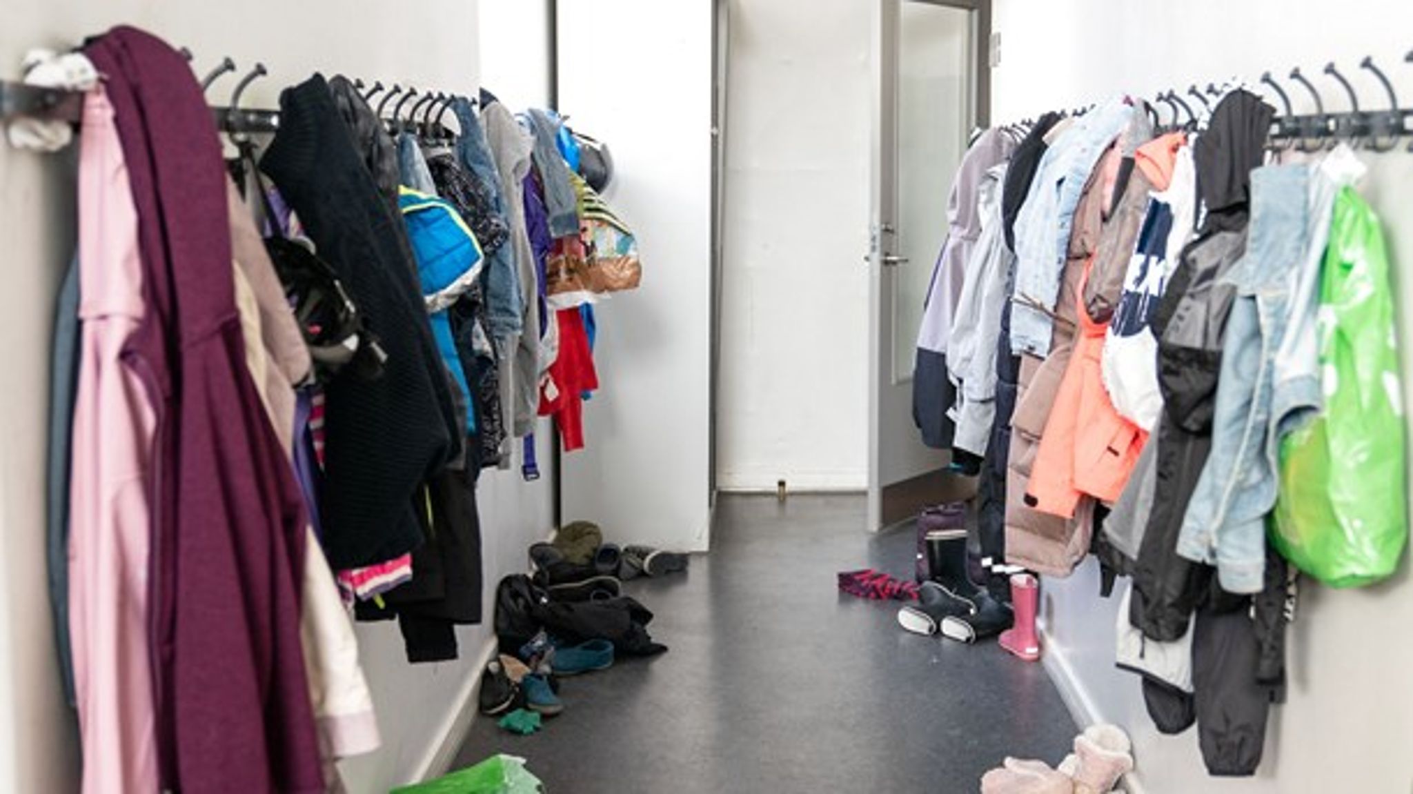 "I dag är det exakt trettio år sedan riksdagen fattade beslutet om skolans kommunalisering".