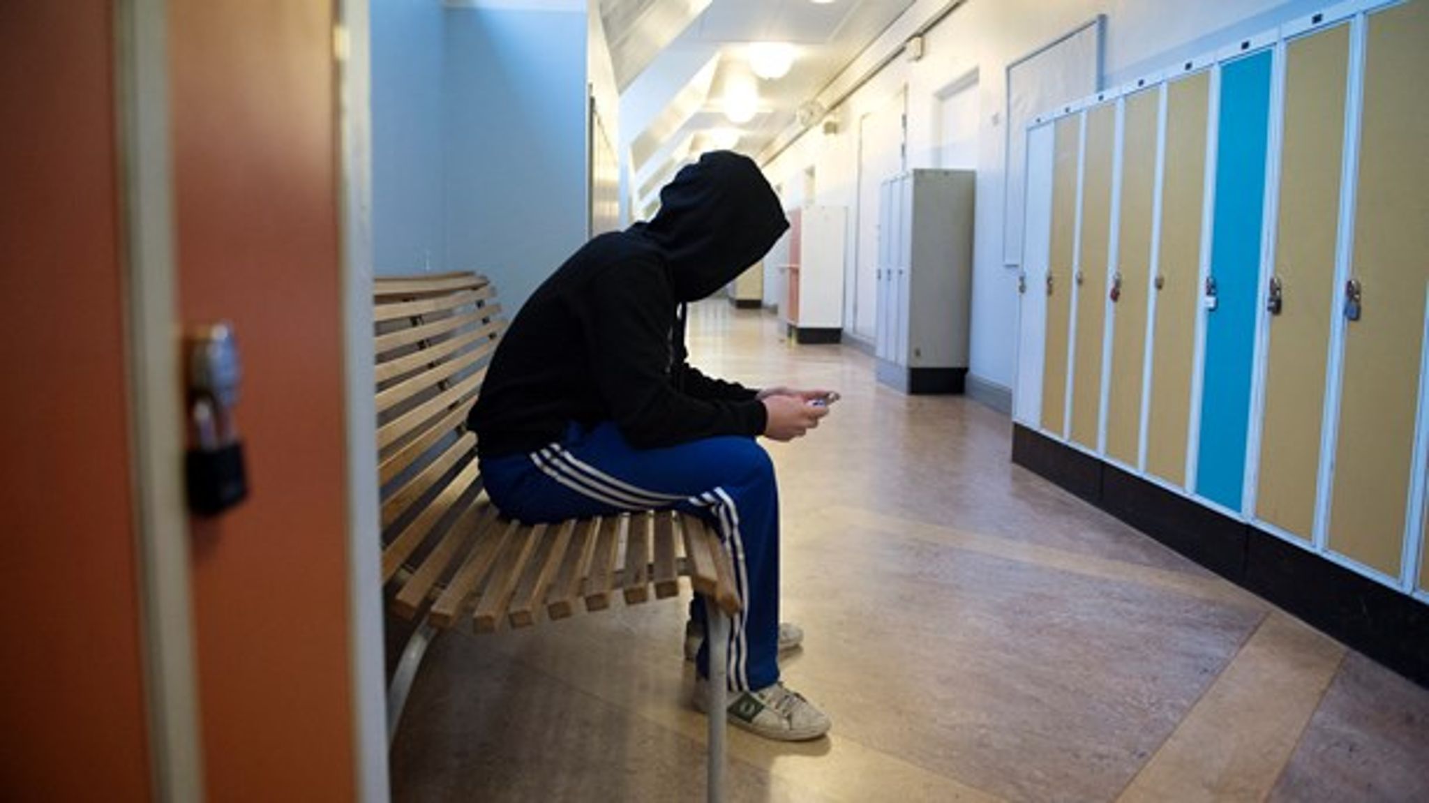 "Skolan skriver att mjukisbyxor och midjeväska förknippas med machokultur, utanförskap och kriminalitet."