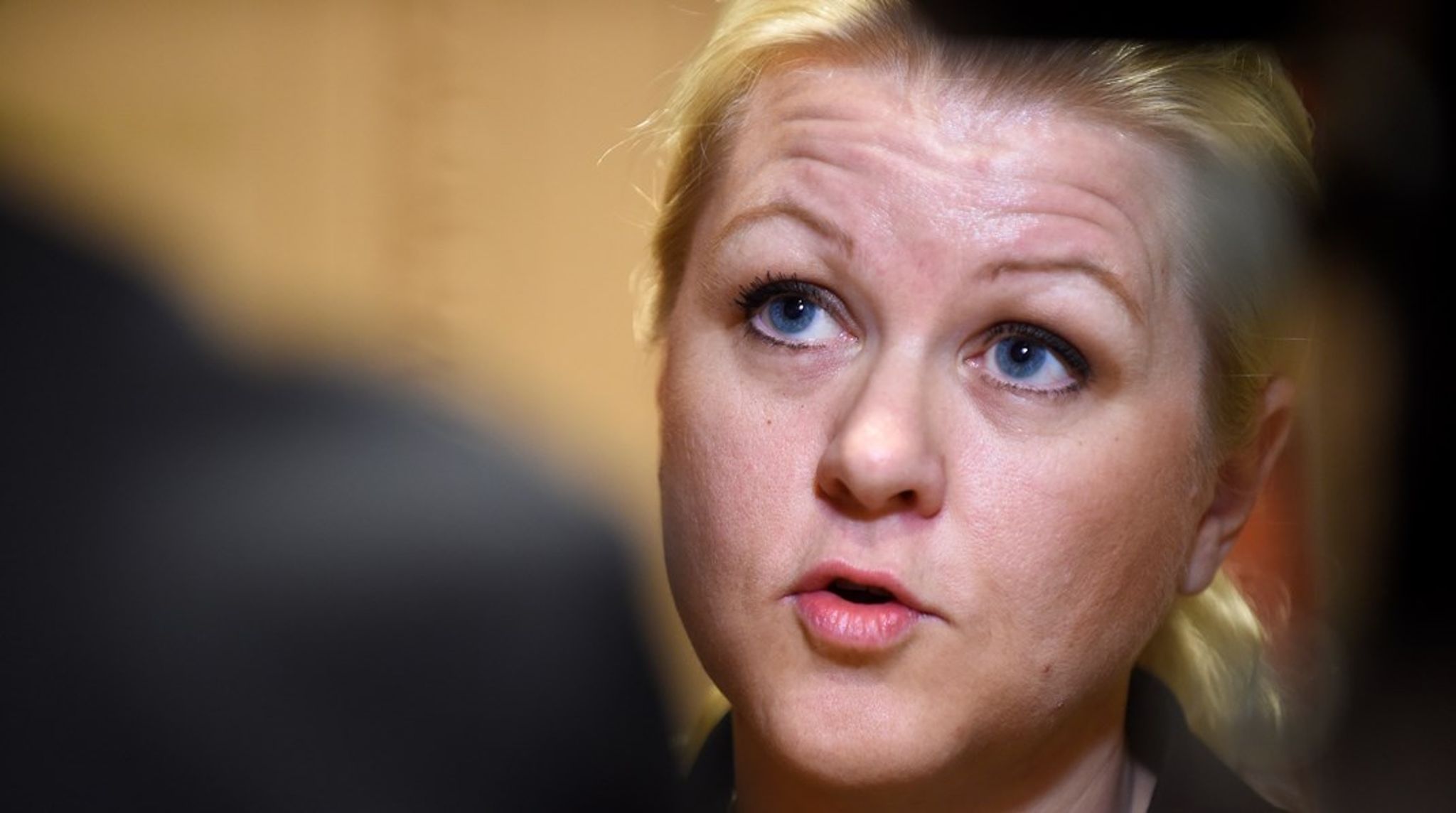 Ulrika Karlsson (M) byter PR-byrå mot riksdag fram till augusti.