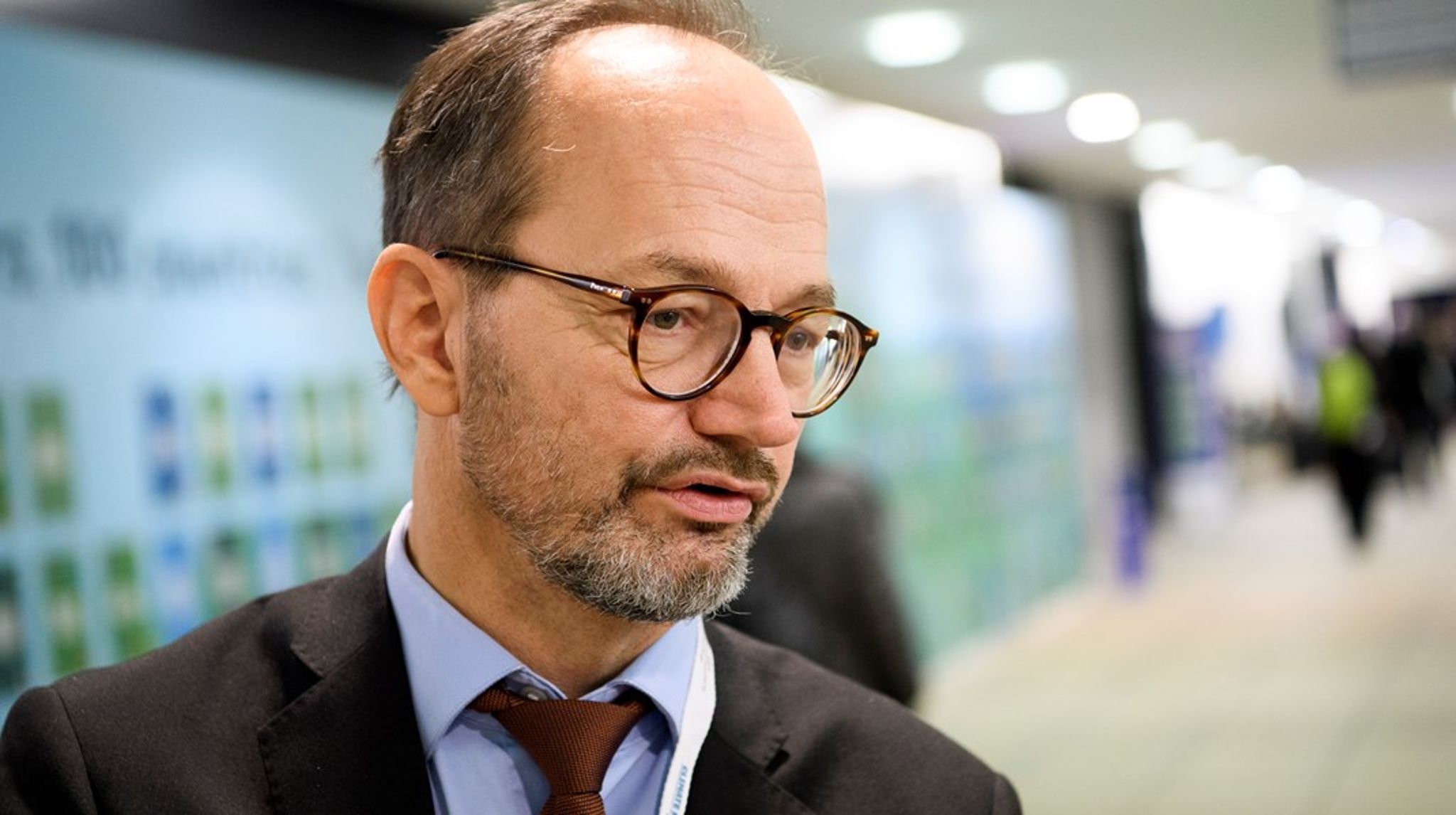 Socialdemokraterna inledde en intern utredning efter att Tomas Eneroth (S) anklagats för att ha tafsat, enligt uppgifter till Aftonbladet.