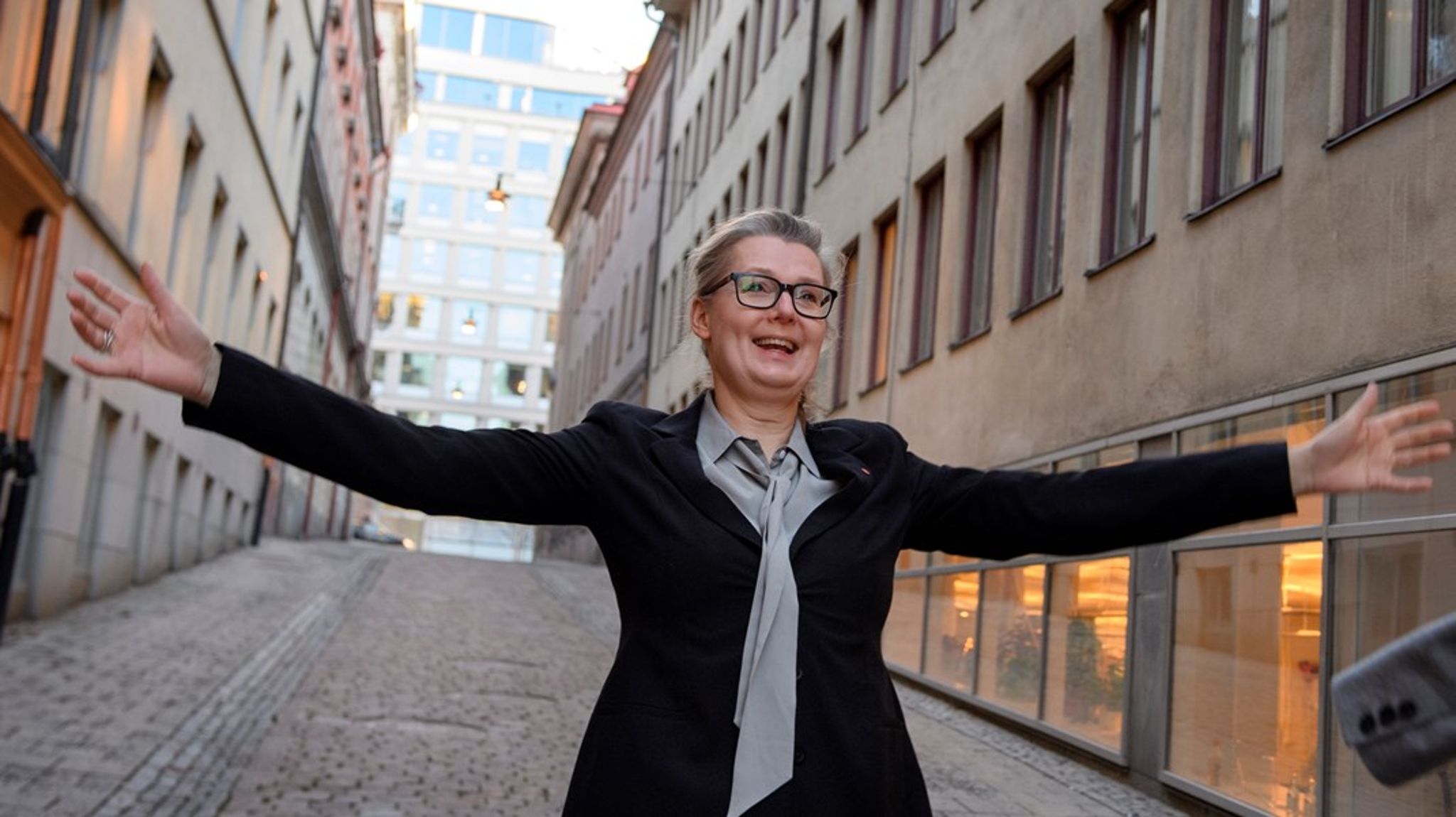 När Magdalena Andersson (S) blev Sveriges första kvinnliga statsminister gick även nya skolministern Lina Axelsson Kihlblom (S) till historien som första transperson att ingå i en regering.