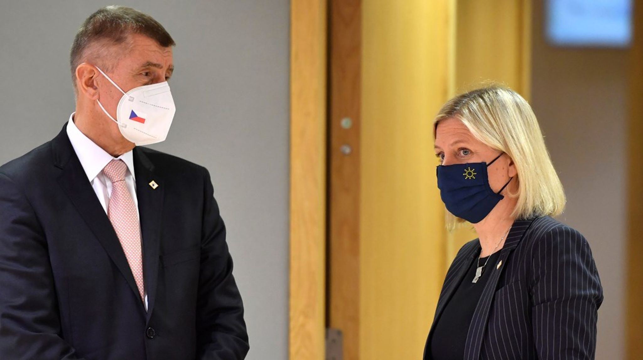 <div>Magdalena Andersson i samspråk med Tjeckiens premiärminister vid EU-toppmötet i december. Då liksom nu var Ryssland och situationen i Ukraina i fokus och ännu har ingenting blivit bättre. </div><div><br></div>