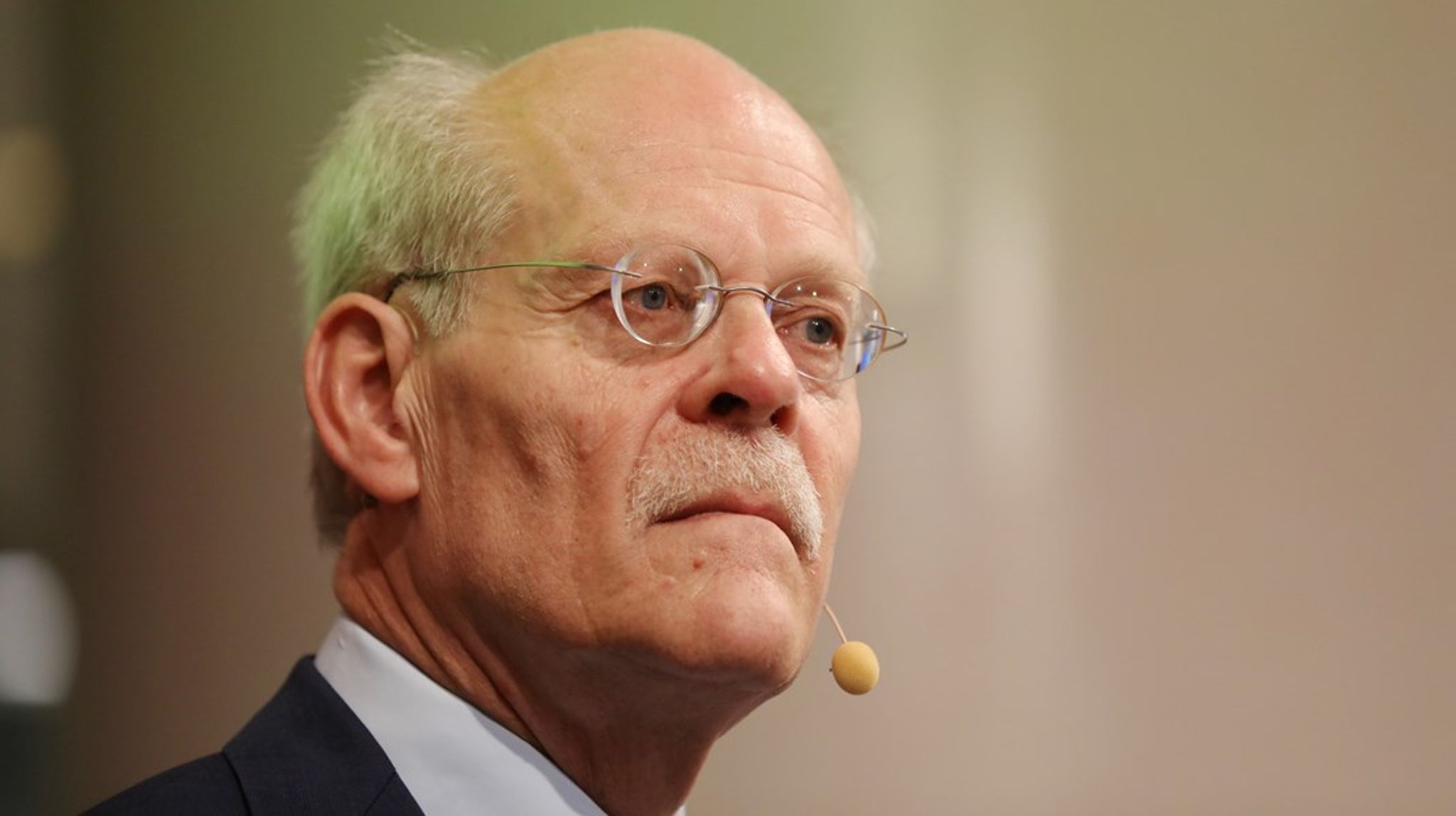 Riksbankschefen Stefan Ingves från presskonferensen i juni, då han meddelade en höjning av styrräntan med 50 punkter till 0,75 procent. Nu tas nästa kliv, från 0,75 till 1,75 procent. 