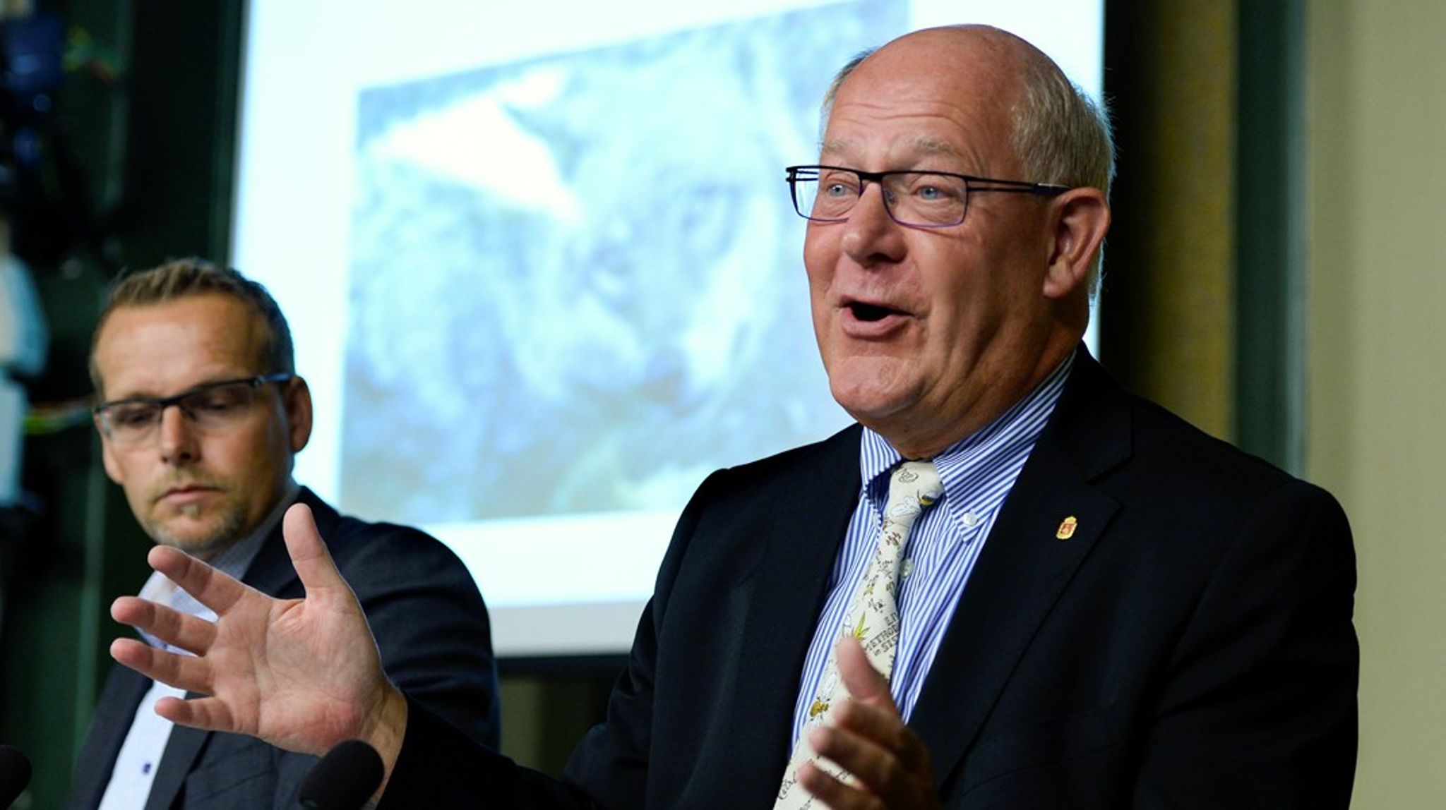 Peter Egardt sitter även som ledamot i riksdagens arvodesnämnd, som bestämmer hur höga riksdagsledamöternas arvoden ska vara.