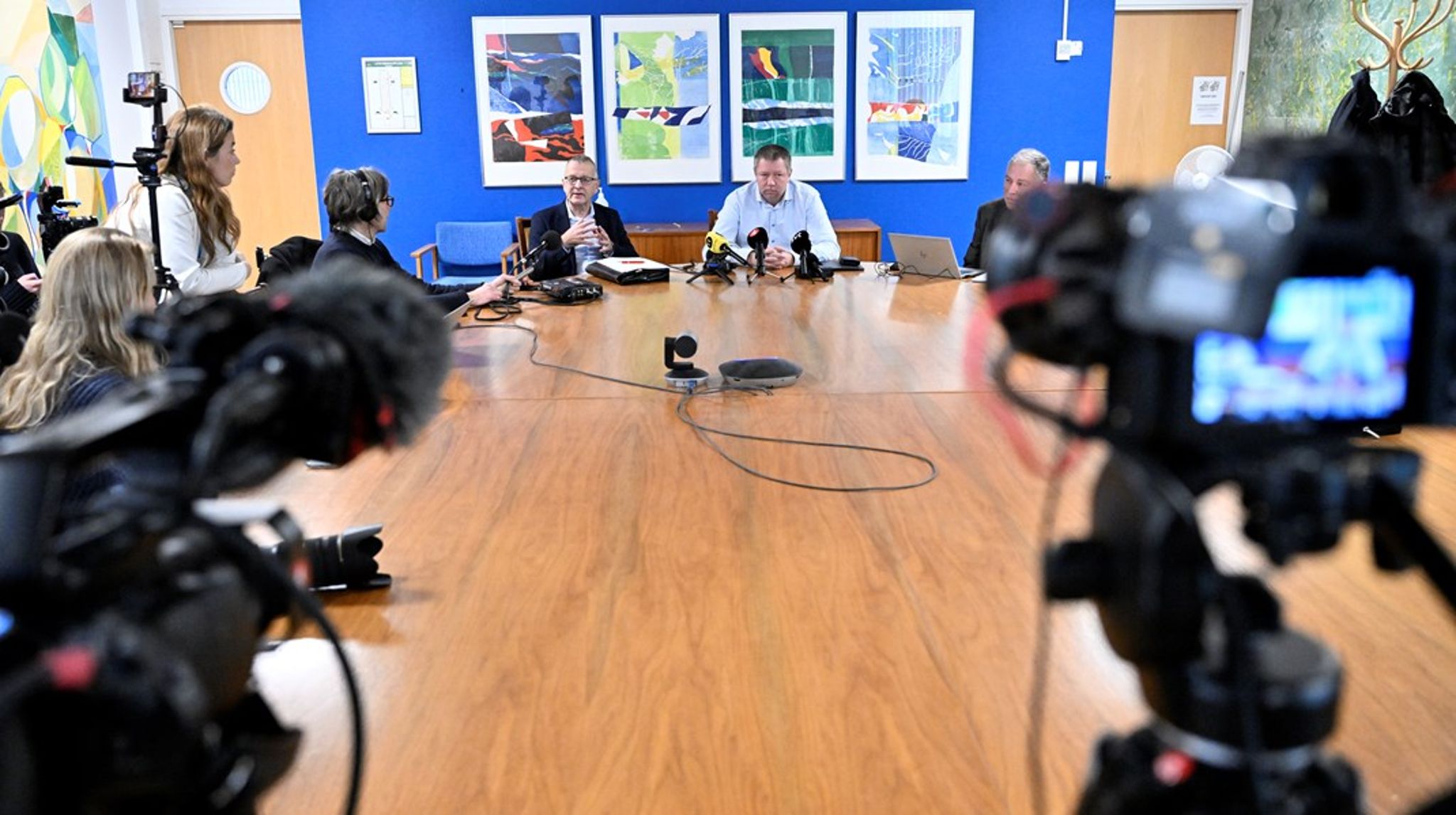 Pressträff i Ronneby efter förlusten i Högsta domstolen. Ronny Johannesson, styrelseordförande Ronneby Miljö och Teknik, kommunstyrelsens ordförande Roger Fredriksson (M) och kommundirektör Carl-Martin Lanér.