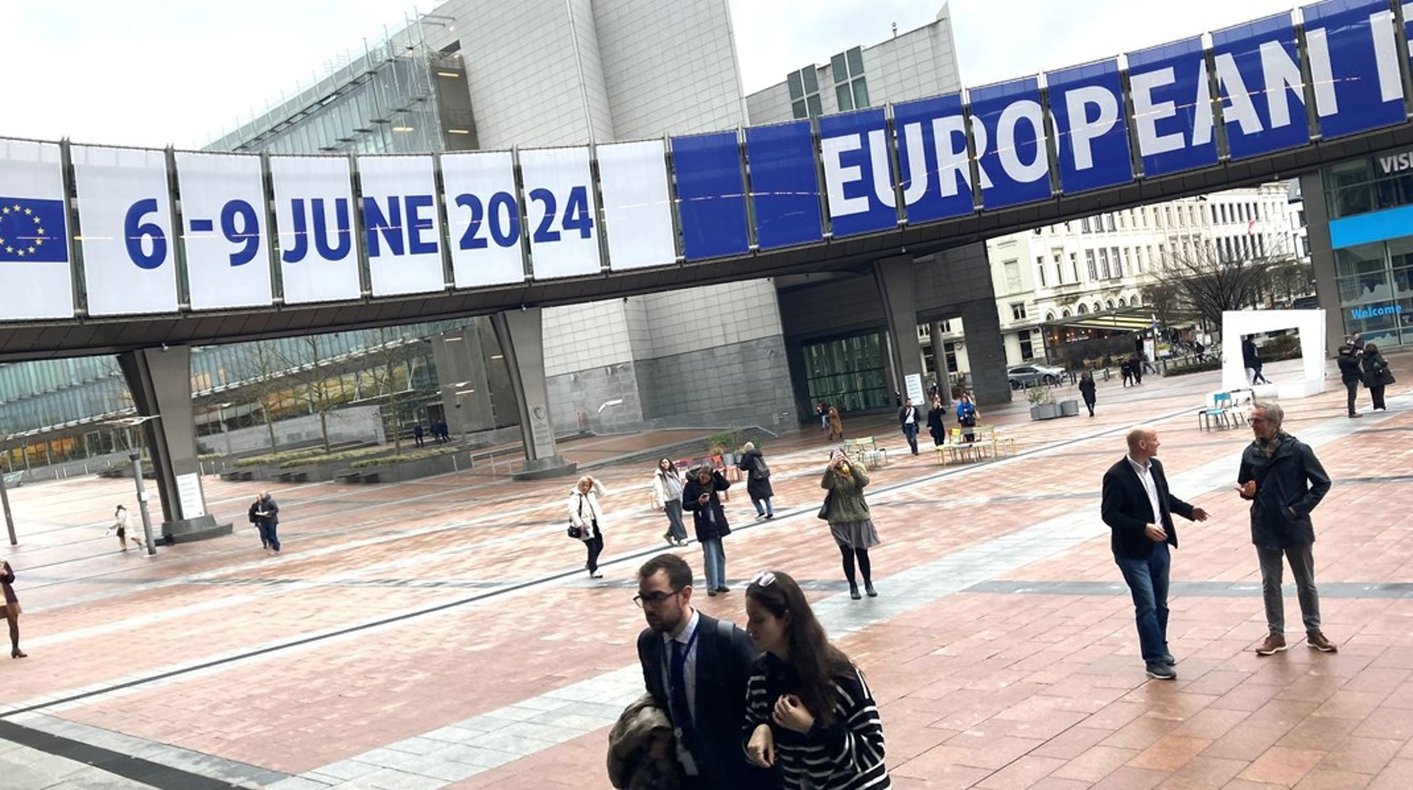 Enligt EU:s vallag ska val till Europaparlamentet hållas vart femte år, från torsdag till söndag, och sedvanligt den första hela veckan i juni. I år infaller det den 6-9 juni. 