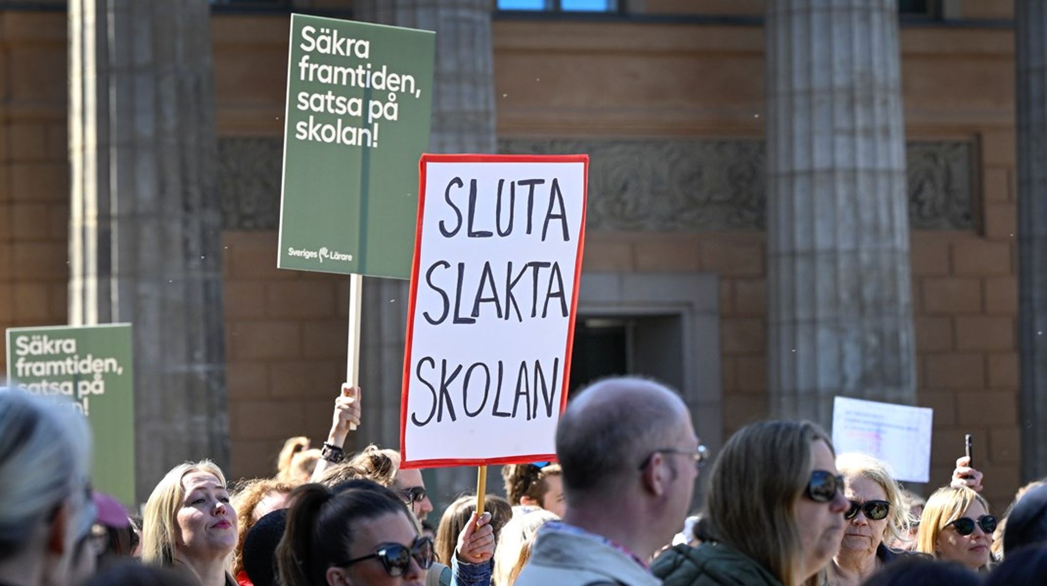 ”Vi behöver verkligen mobilisera och dra nytta av vår fulla potential. Det har man betydligt större förutsättningar att göra när man kommer som ny än att man har ett långt bagage bakom sig”, säger Johanna Jaara Åstrand, ordförande för Sveriges lärare, efter att ha tagit del av valberedningens förslag.&nbsp;