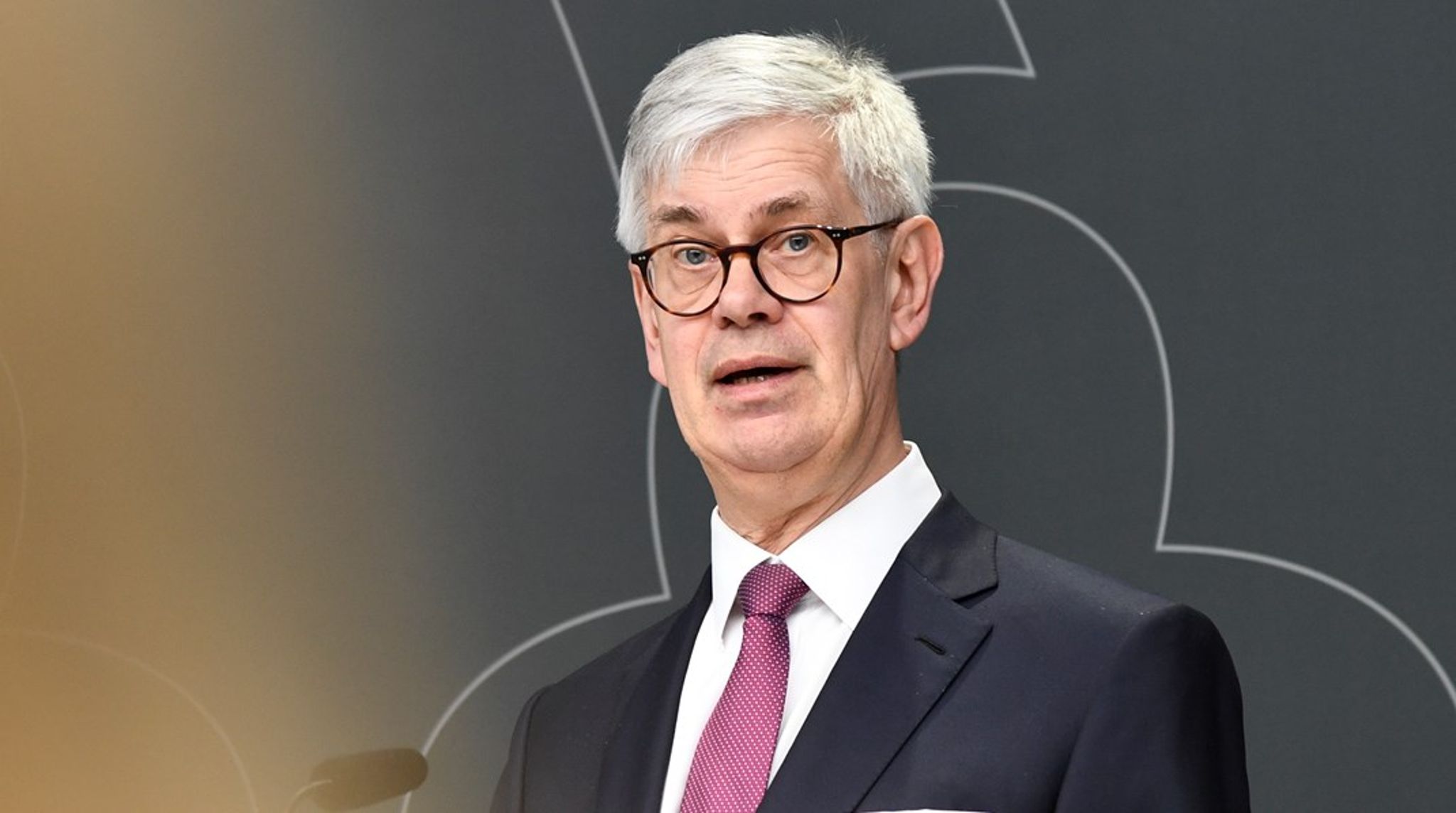 Anders Hagsgård lämnar förslag på flera förtydliganden av den nuvarande LVU-lagstiftningen.