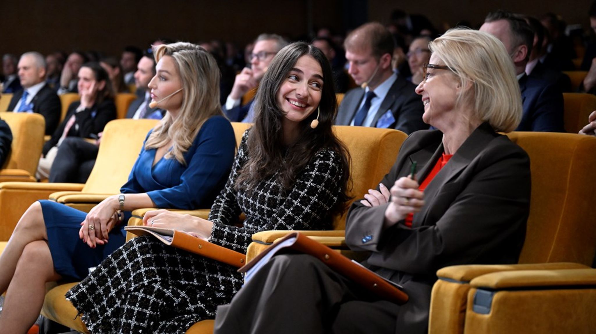 <span>Ebba Busch (KD), energi- och näringsminister, Romina Pourmokhtari (L), klimat- och miljöminister och finansminister Elisabeth Svantesson (M), vid den internationella konferensen om kärnkraft som regeringen arrangerade tidigare i höst.<br></span>