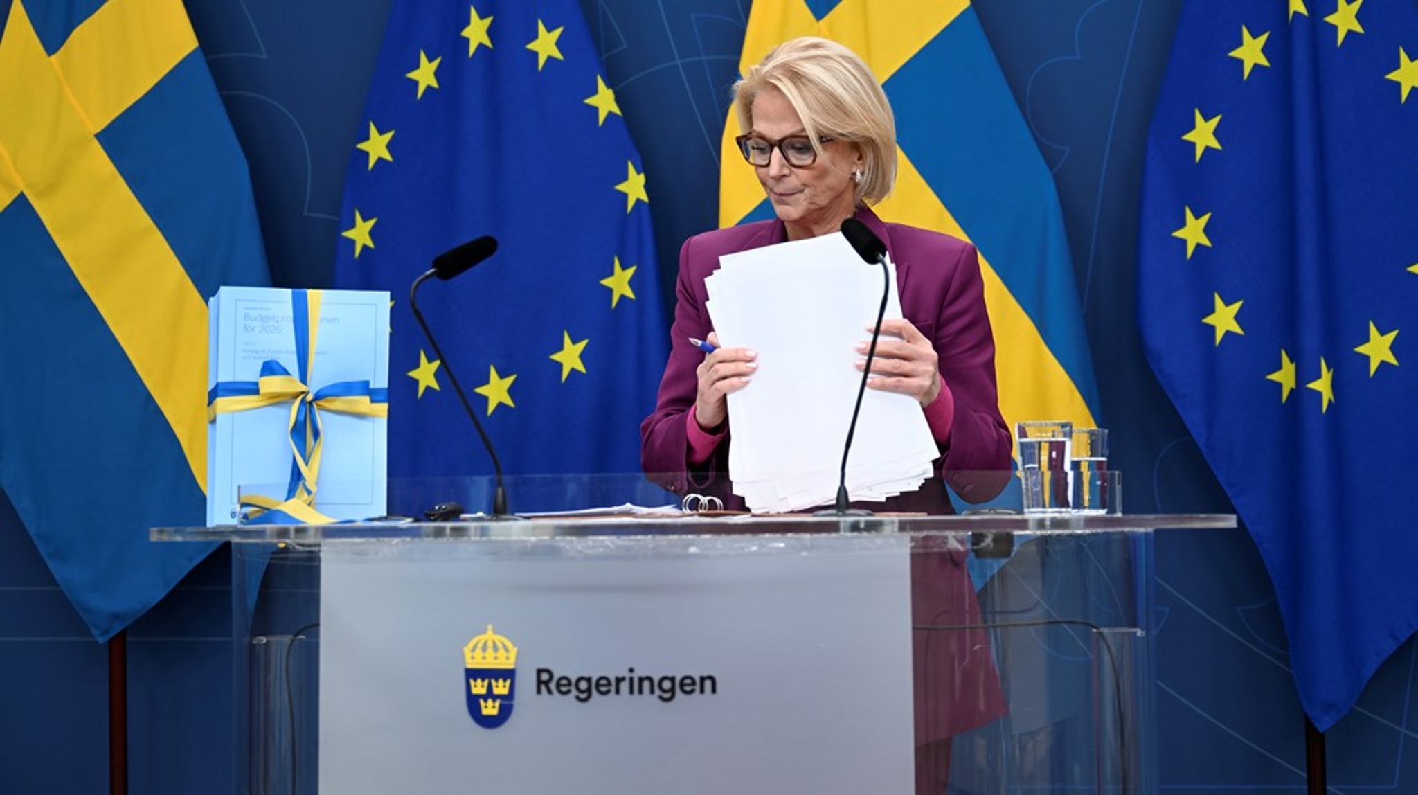 Lågkonjunkturen motiverar inte de stora underskotten, enligt ESV. Men finansminister Elisabeth Svantesson gör en annan bedömning. Satsningarna är bra konjunkturpolitik, säger hon till Altinget.