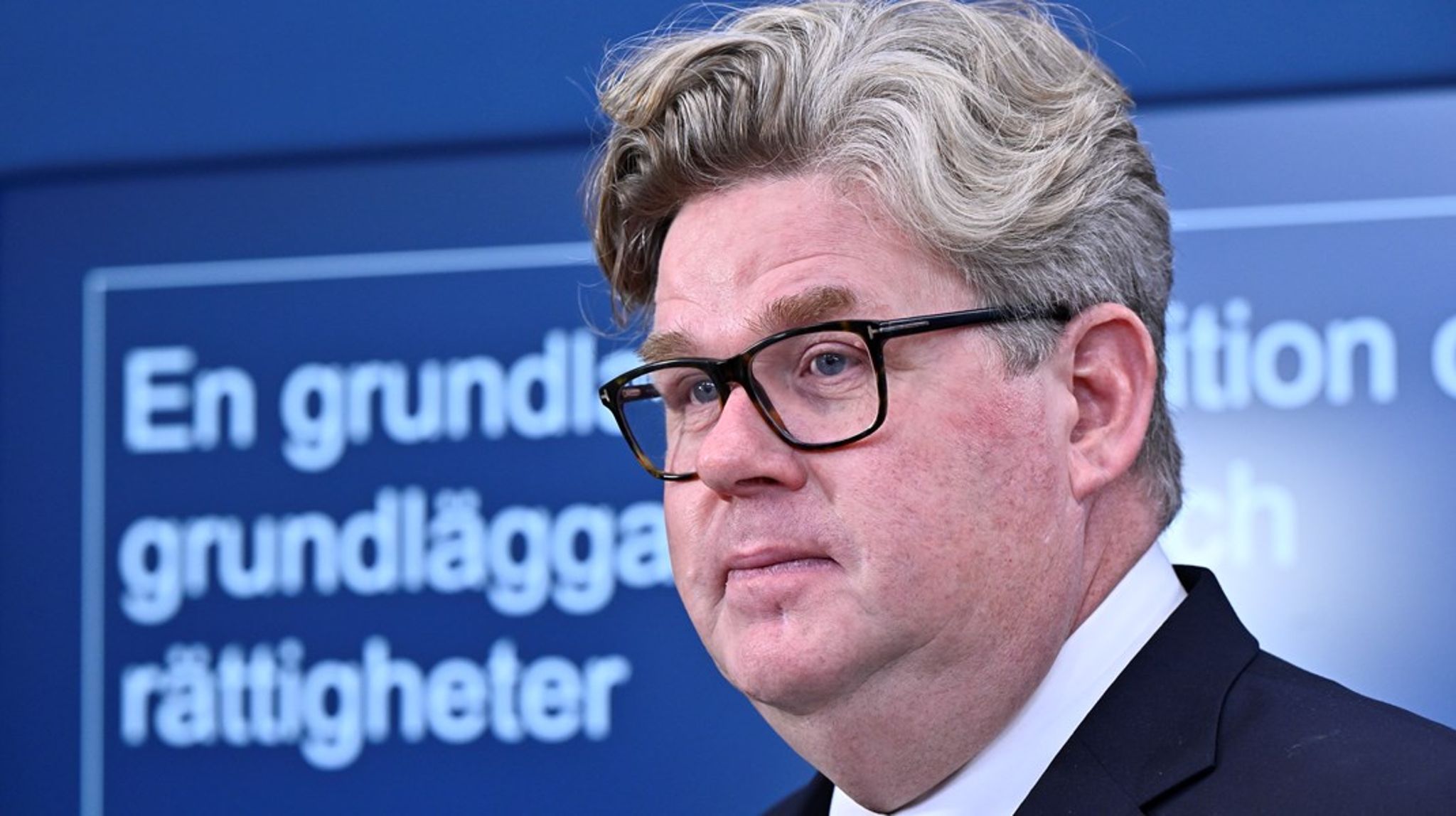 Justitieminister Gunnar Strömmer (M) under pressträffen där de nya grundlagspropositionerna presenterades.&nbsp;