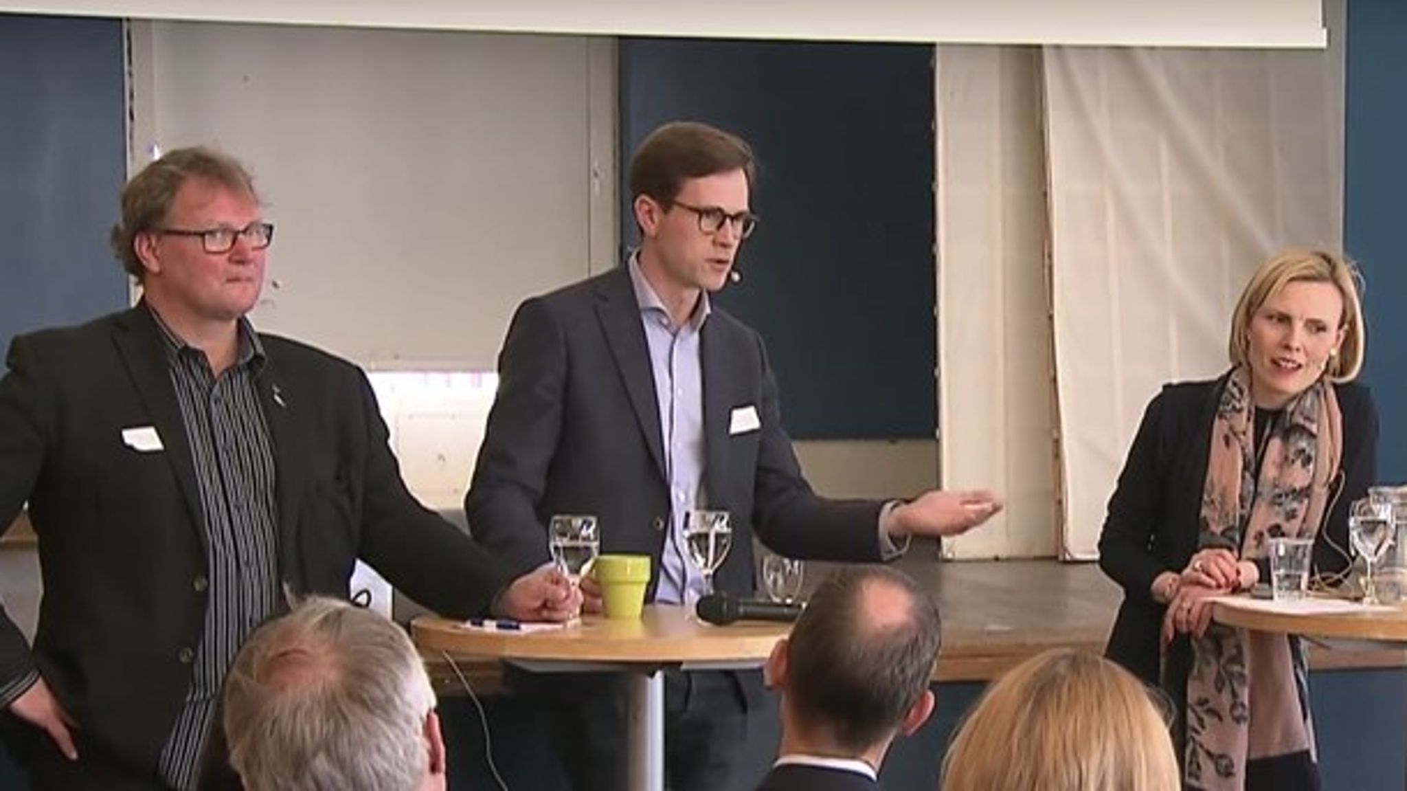 Fr.v. Jonas Andersson (L), regionråd Västra Götalandsregionen, Eric Vänerlöv, sekreterare i regeringens expertråd för Life Science, Laura Hartman, ordförande Tillitsdelegationen.