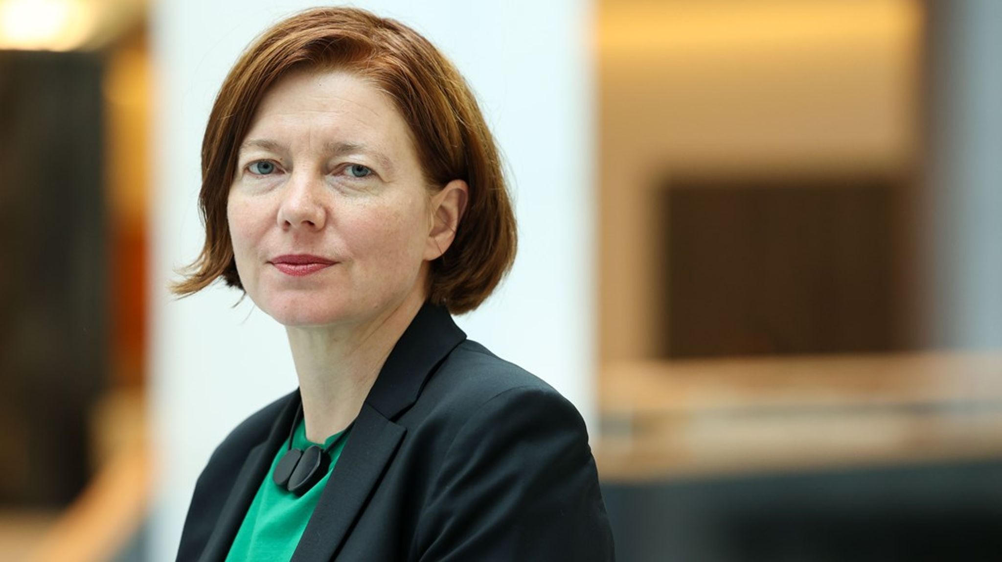”Jag är van att förhandla med de som inte tycker som mig”, säger Malin Björk.