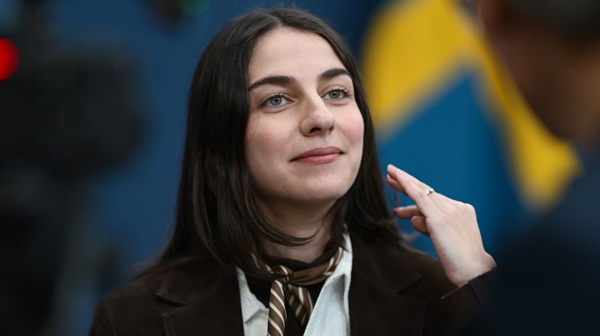 "Sverige behöver komma bort från att klimatmålen fokuserar på att fasa ut saker, på vad vi ska förbjuda och helt orealistiska målbanor", sade klimat- och miljöminister Romina Pourmokhtari på tisdagen, apropå att Liberalerna nu vill stryka transportmålet.