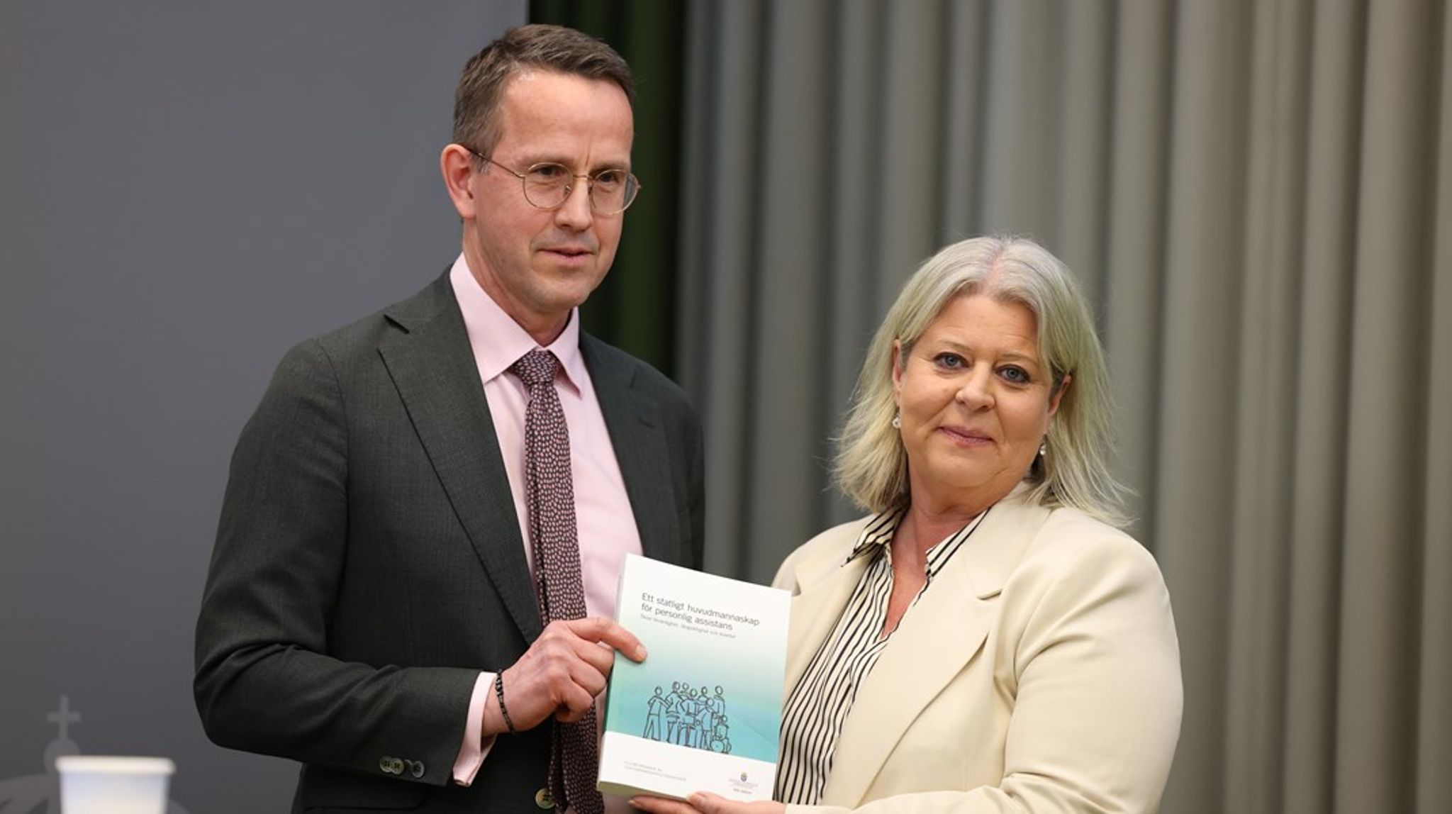 Den 1 mars 2023 lämnade utredare Lars Lööw över huvudmannaskapsutredningen till socialtjänstminister Camilla Waltersson Grönvall.