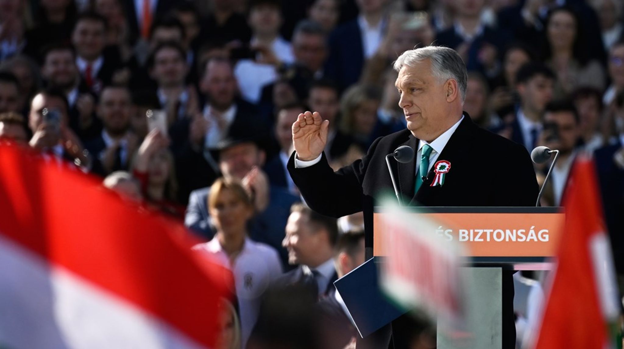 Avslöjandena om en miljöskandal vid en batterifabrik har&nbsp;på många sätt blivit en symbol för varför Viktor Orbán riskerar att förlora valet efter 16 år vid makten.