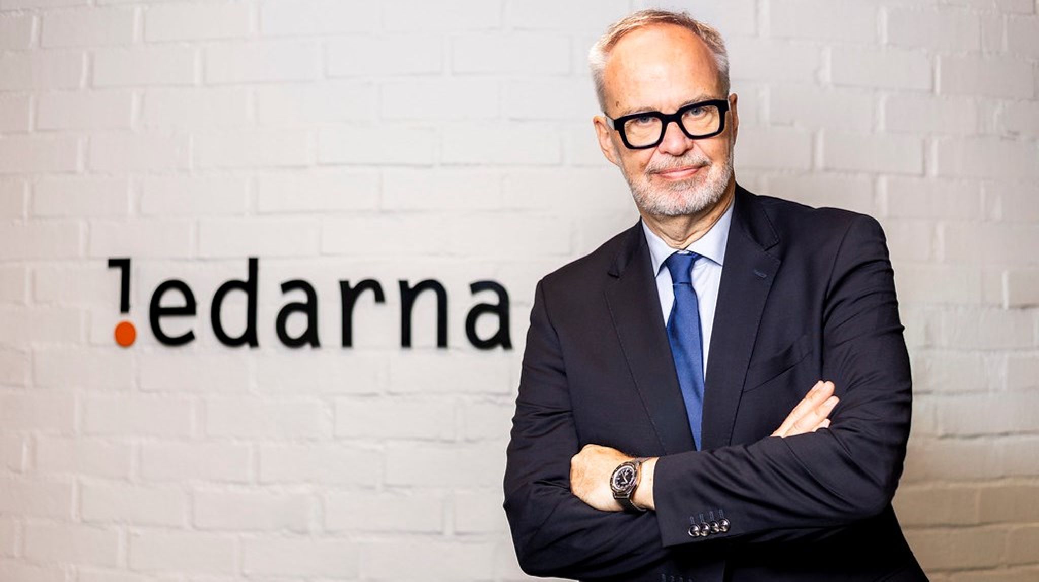 När Ledarnas ordförande Andreas Miller avgår i samband med kongressen behåller han sin lön i två år. 
