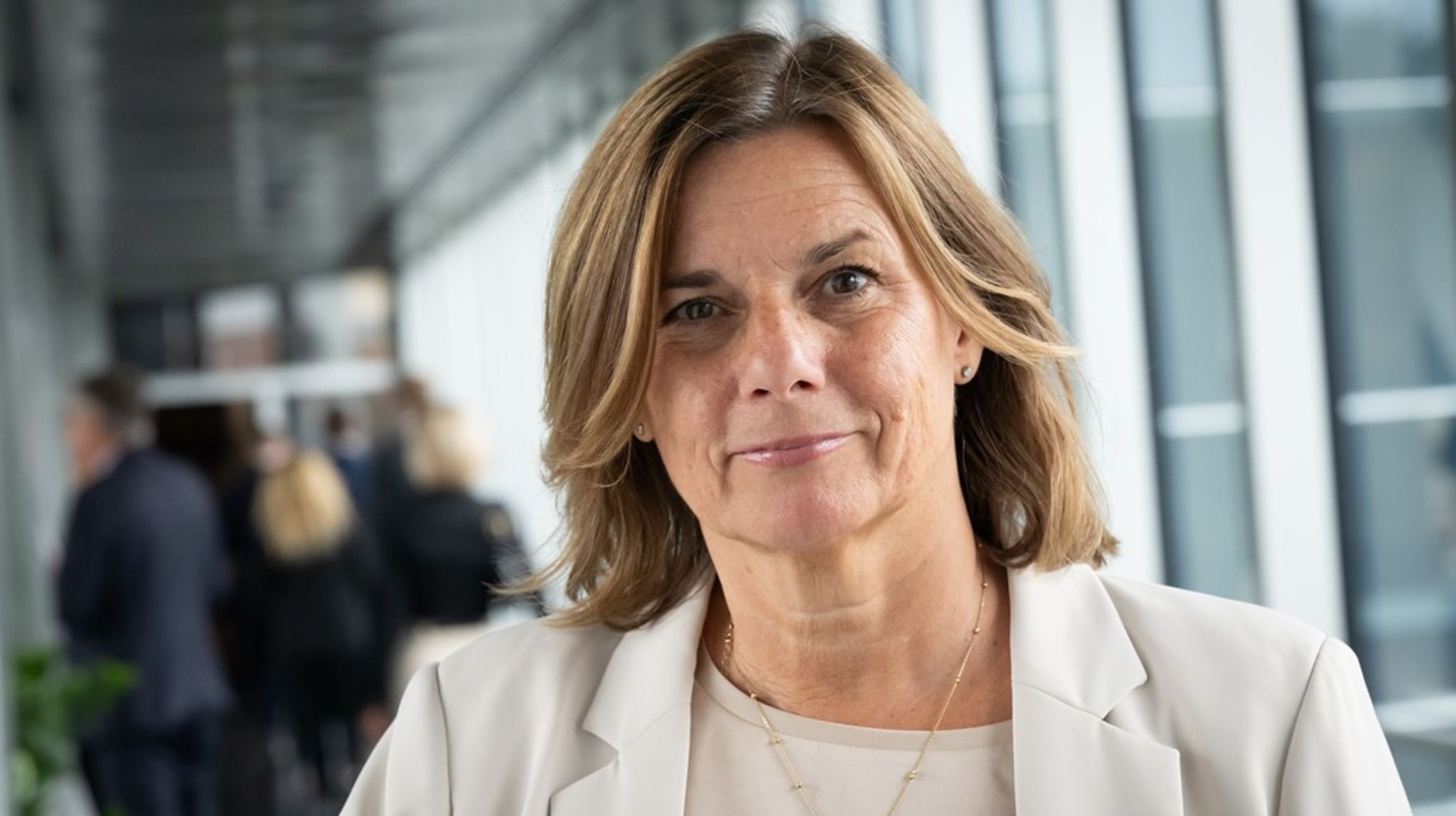 Den vetenskapliga rådgivningen för fisket i Östersjön måste börja ta höjd för att fiskebestånden ska byggas upp igen. Det säger Isabella Lövin (MP) inför torsdagens omröstning i EU-parlamentet om Östersjörapporten.