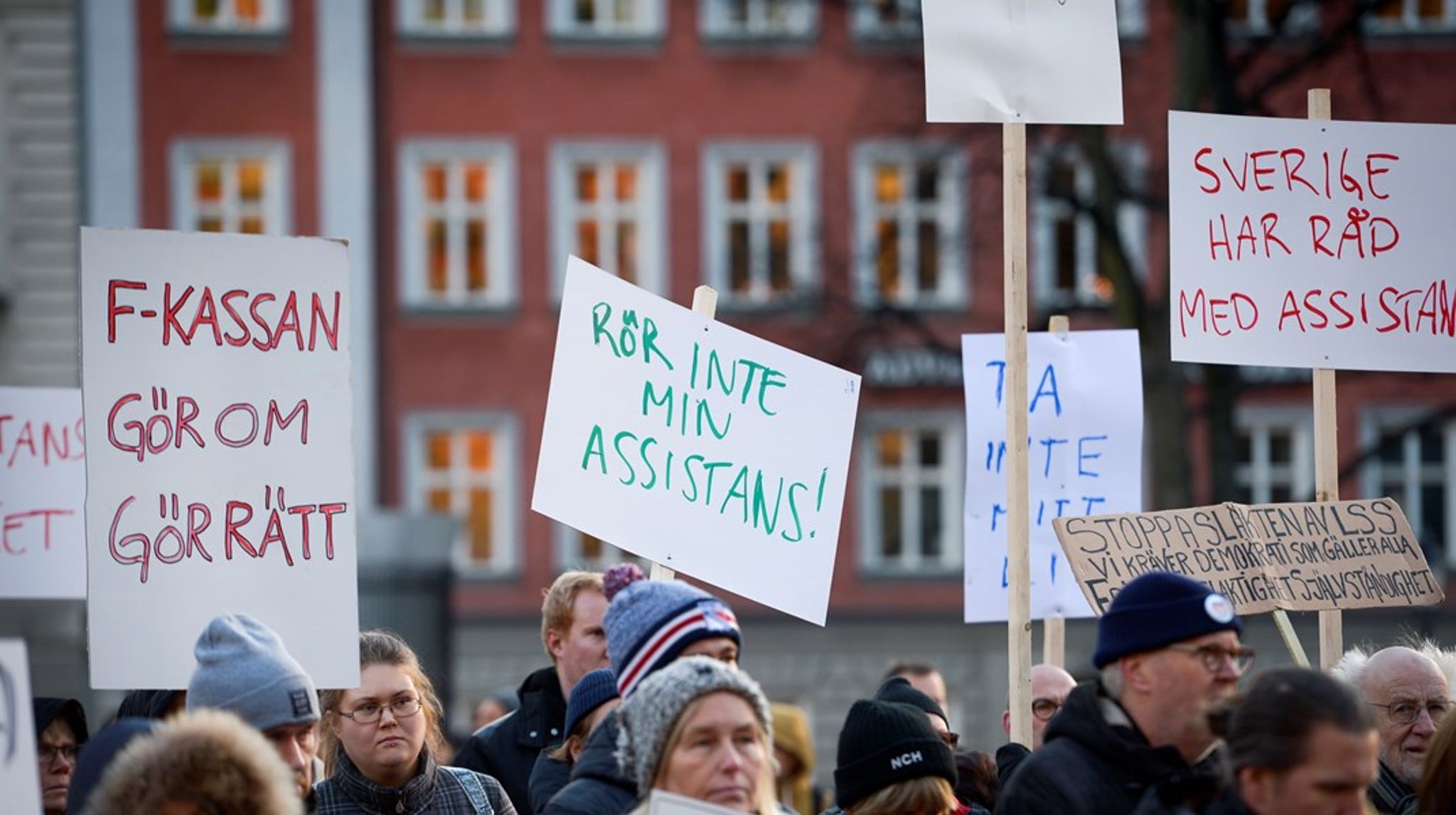 I december 2016 hölls demonstrationer mot försämringar av LSS. Nu ska behovsbedömningarna ses över igen.&nbsp;