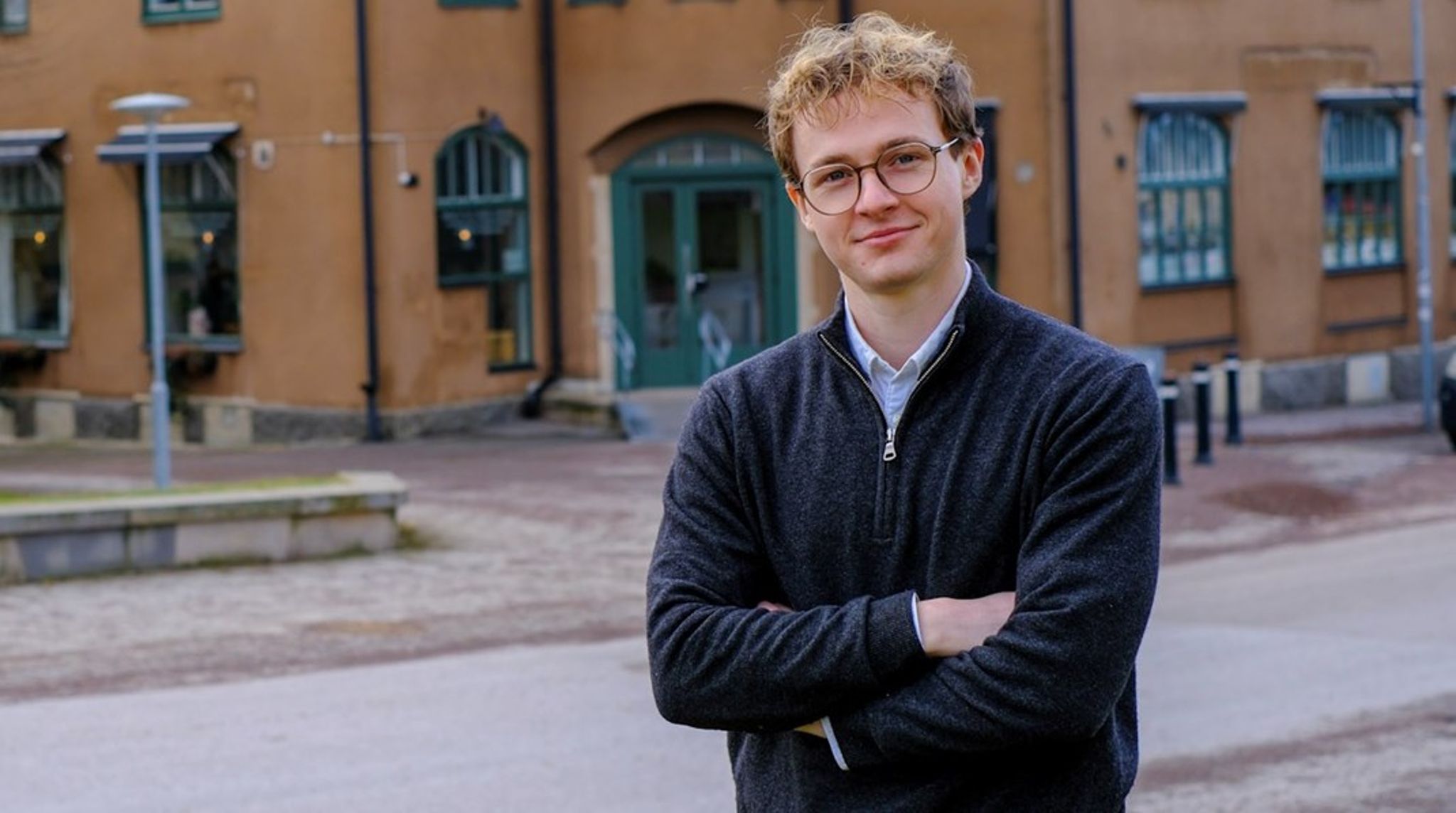 Teodor Johansson är även lokalpolitiker för Moderaterna i Ödeshög. 
