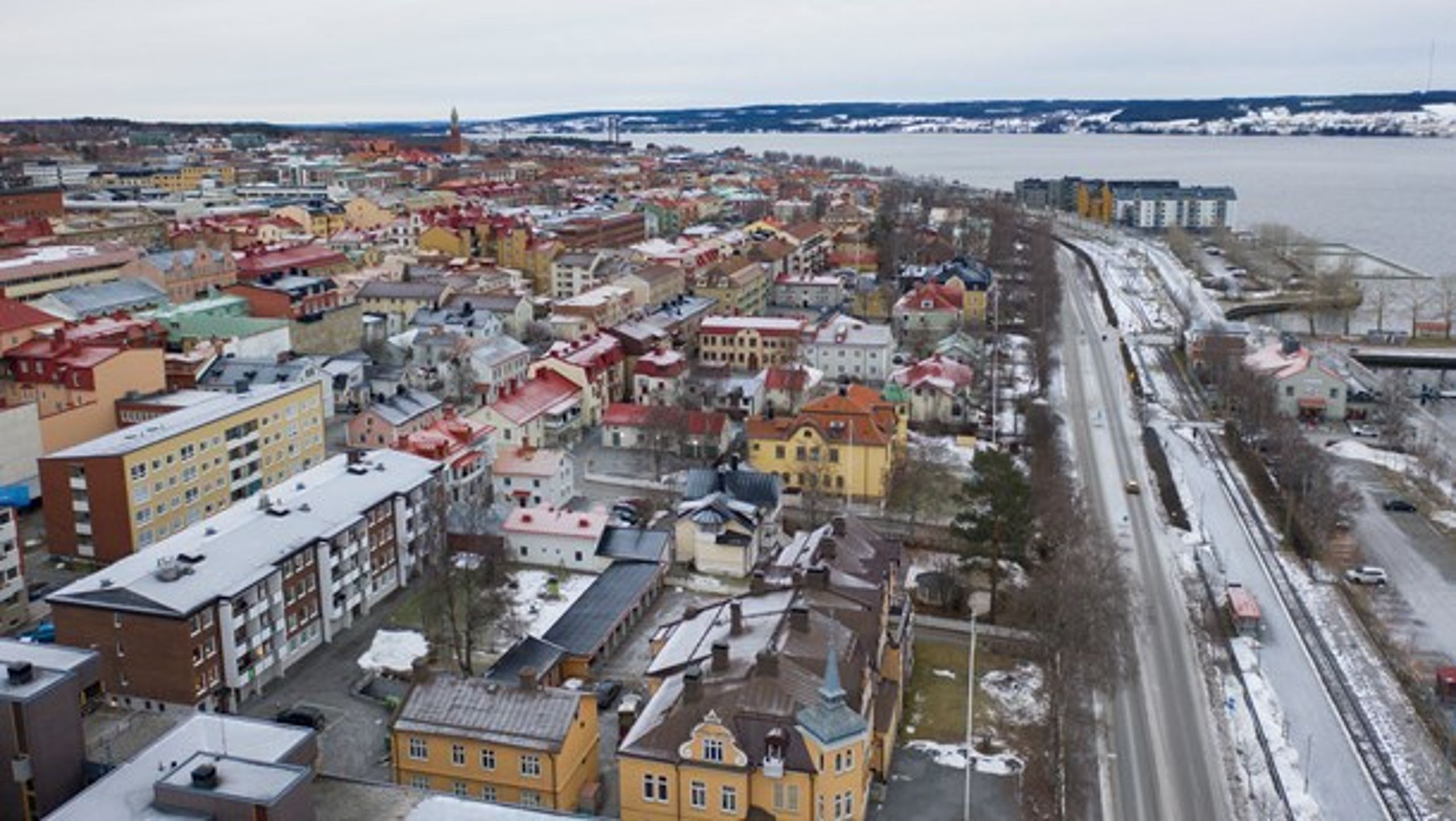 Östersund från ovan. "I&nbsp;Jämtlands län ligger sju av de åtta kommunerna i den absoluta högskattetoppen."