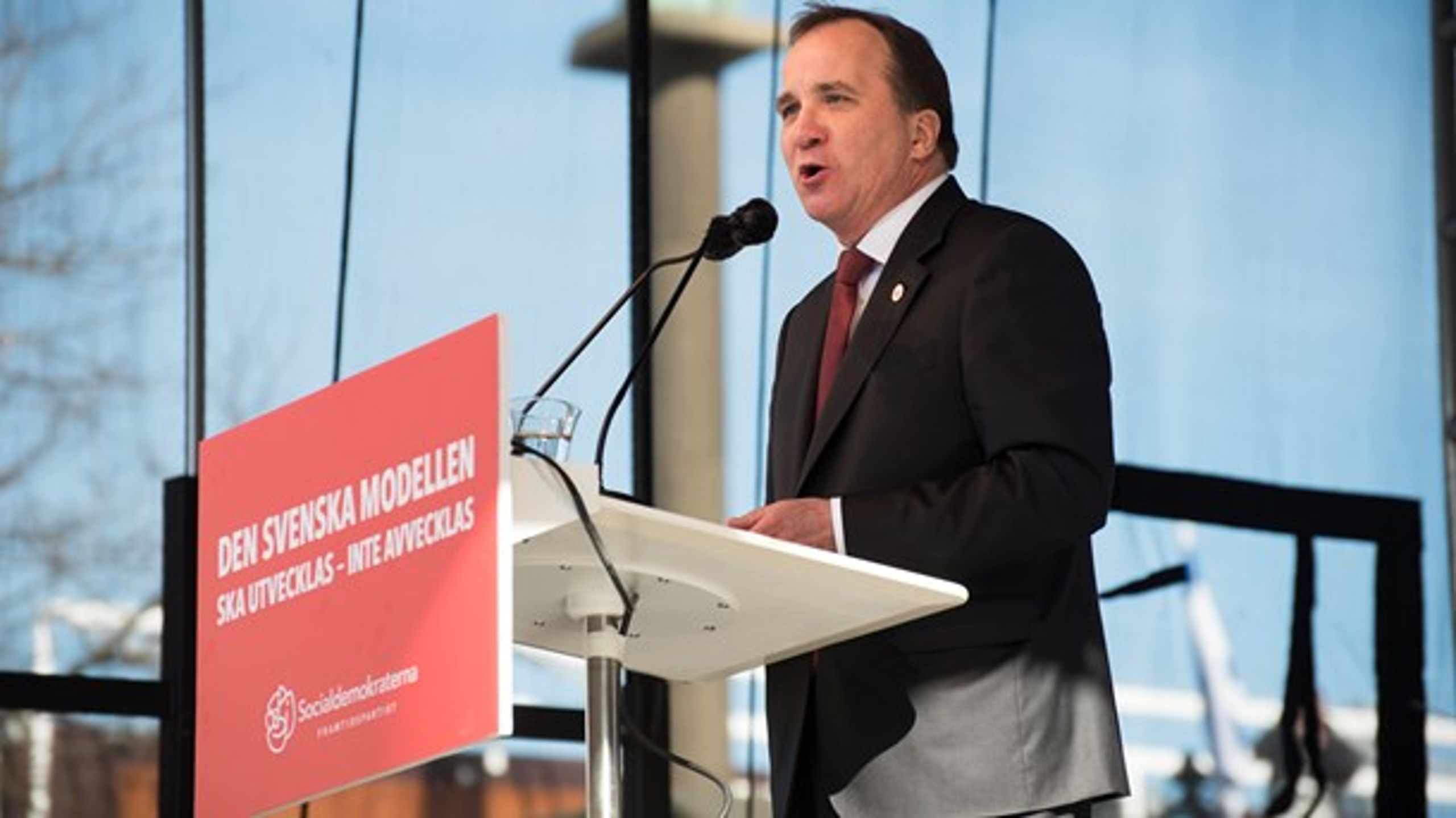 Regeringen med statsminister Stefan&nbsp;Löfven i spetsen bedriver statlig lönepolitik för lärarna. Det blir mer pengar till lärare i friskolor än till de kommunala lärarna.