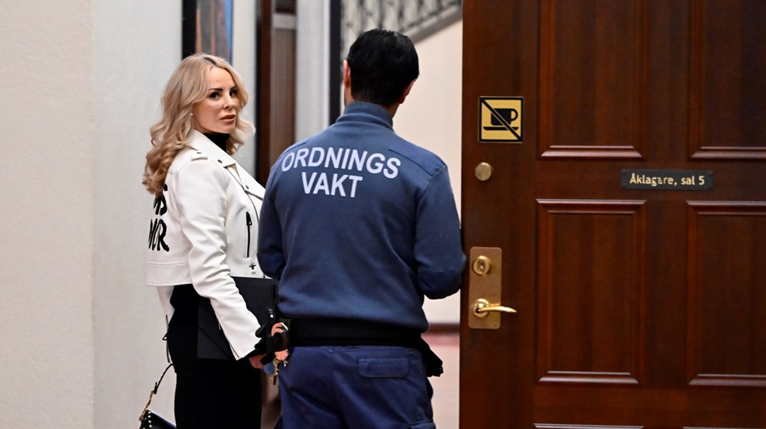Helena Seger på plats i Tingsrätten.&nbsp;