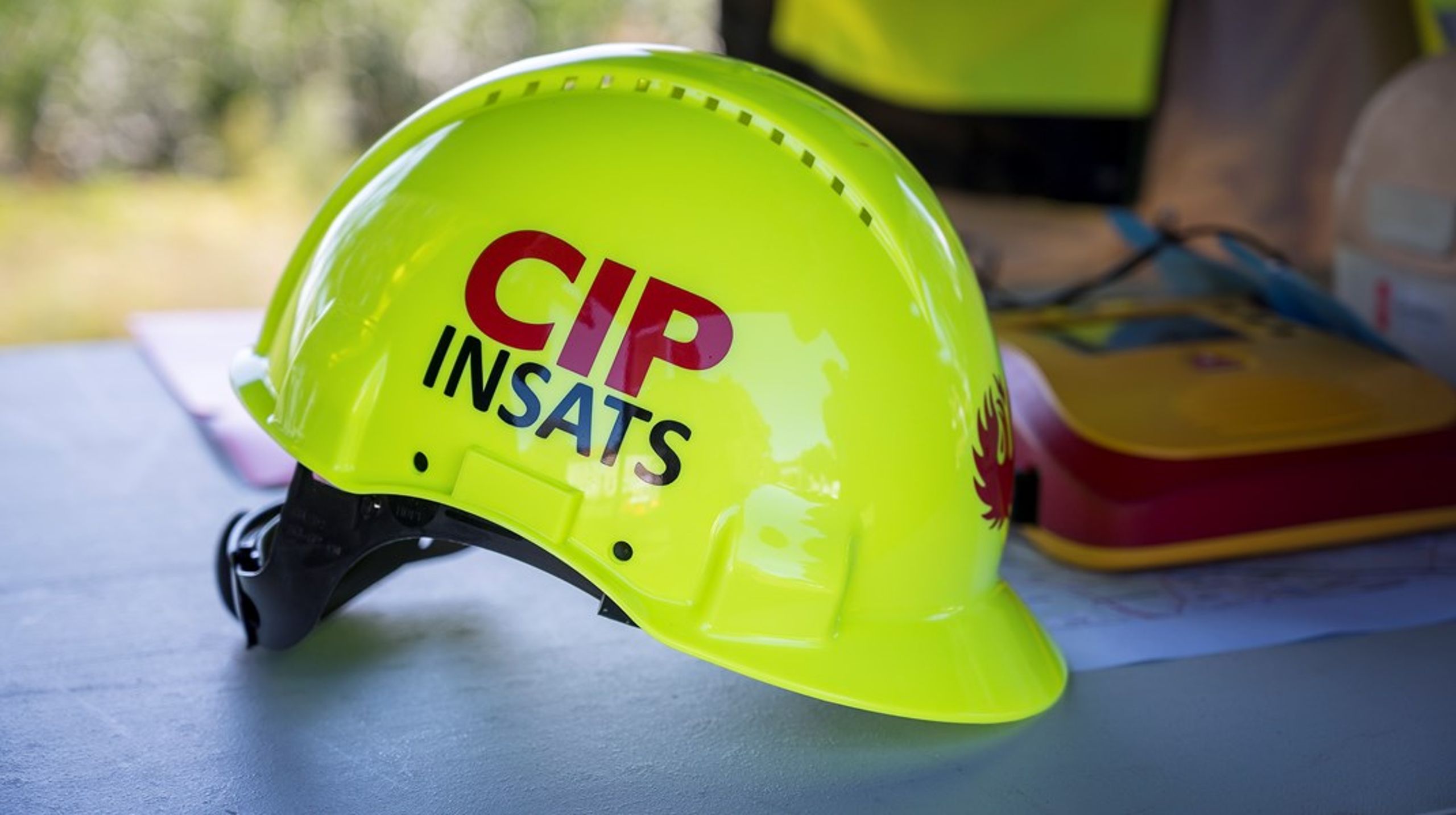 Hjälm märkt med CIP: Civil insatsperson.