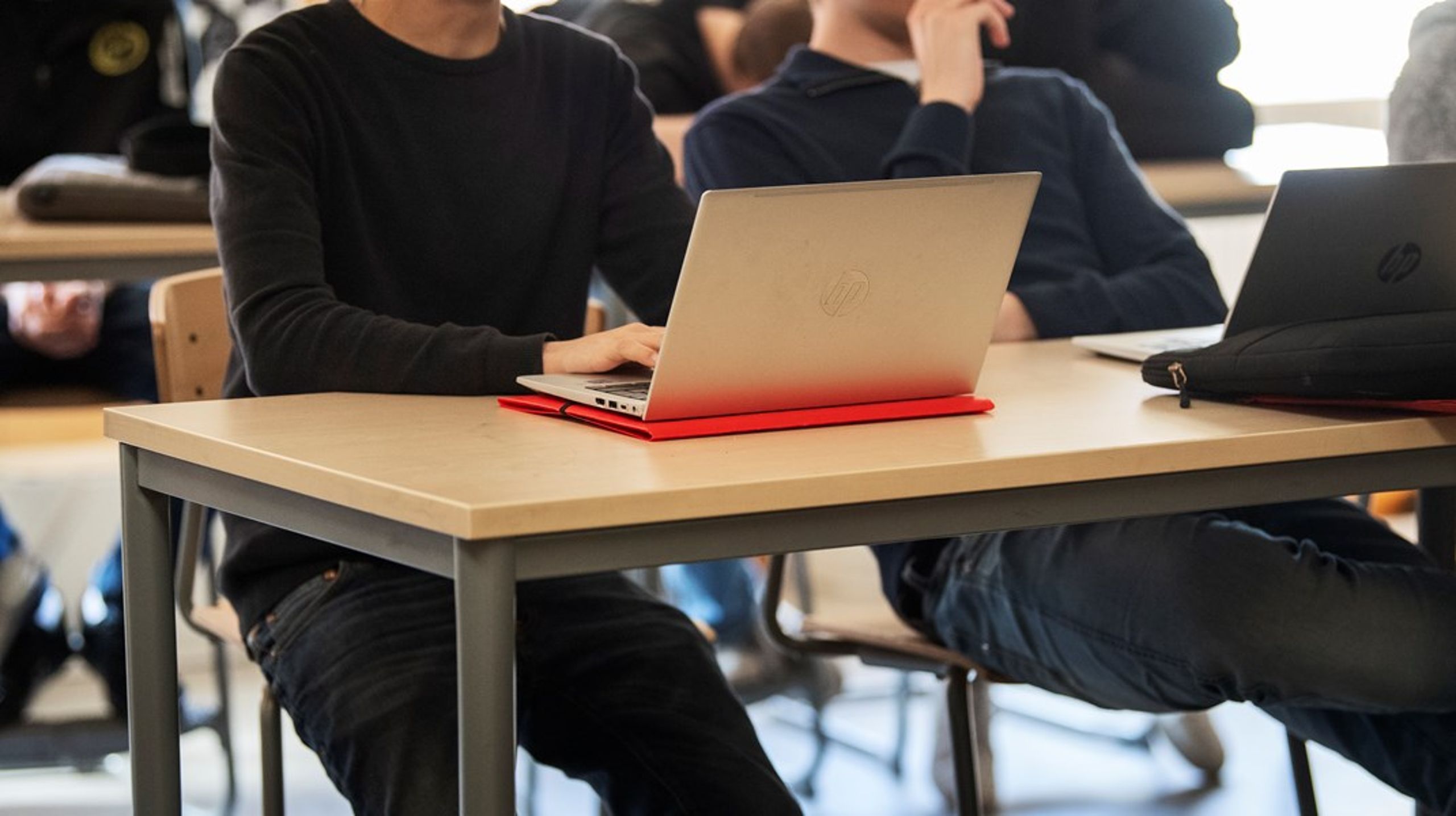 Skolan är den enda plats som kan ge alla barn och unga, oavsett bakgrund, likvärdig information och svar på frågor om sexualitet, samtycke och relationer, skriver debattörerna.