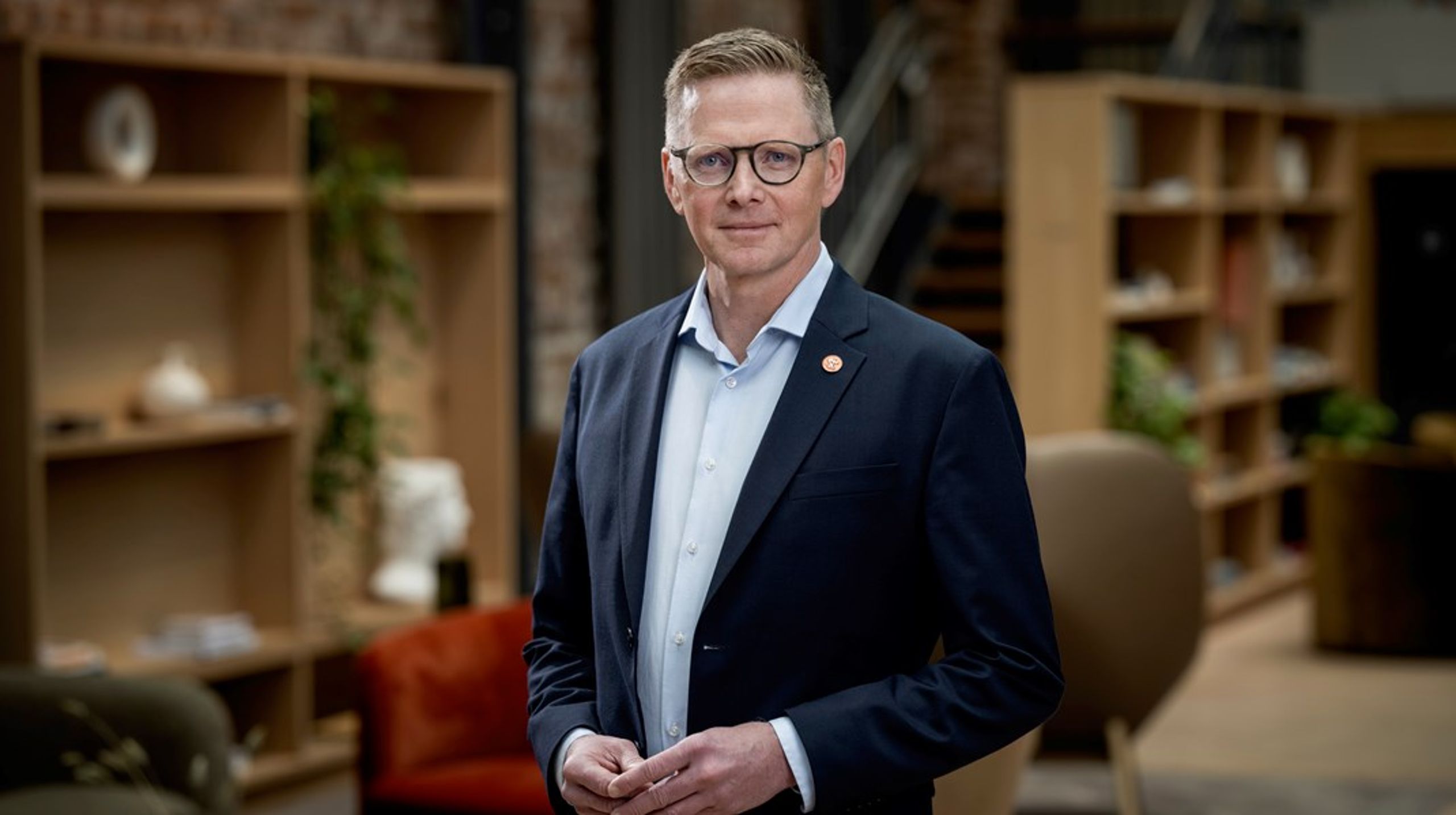 I stället för att lägga fram förslag som ökar likvärdigheten väljer man att rikta in sig på friskolorna genom att föreslå ett avdrag på sex procent av skolpengen, skriver Almega Utbildnings förbundsdirektör Andreas Mörck.&nbsp;