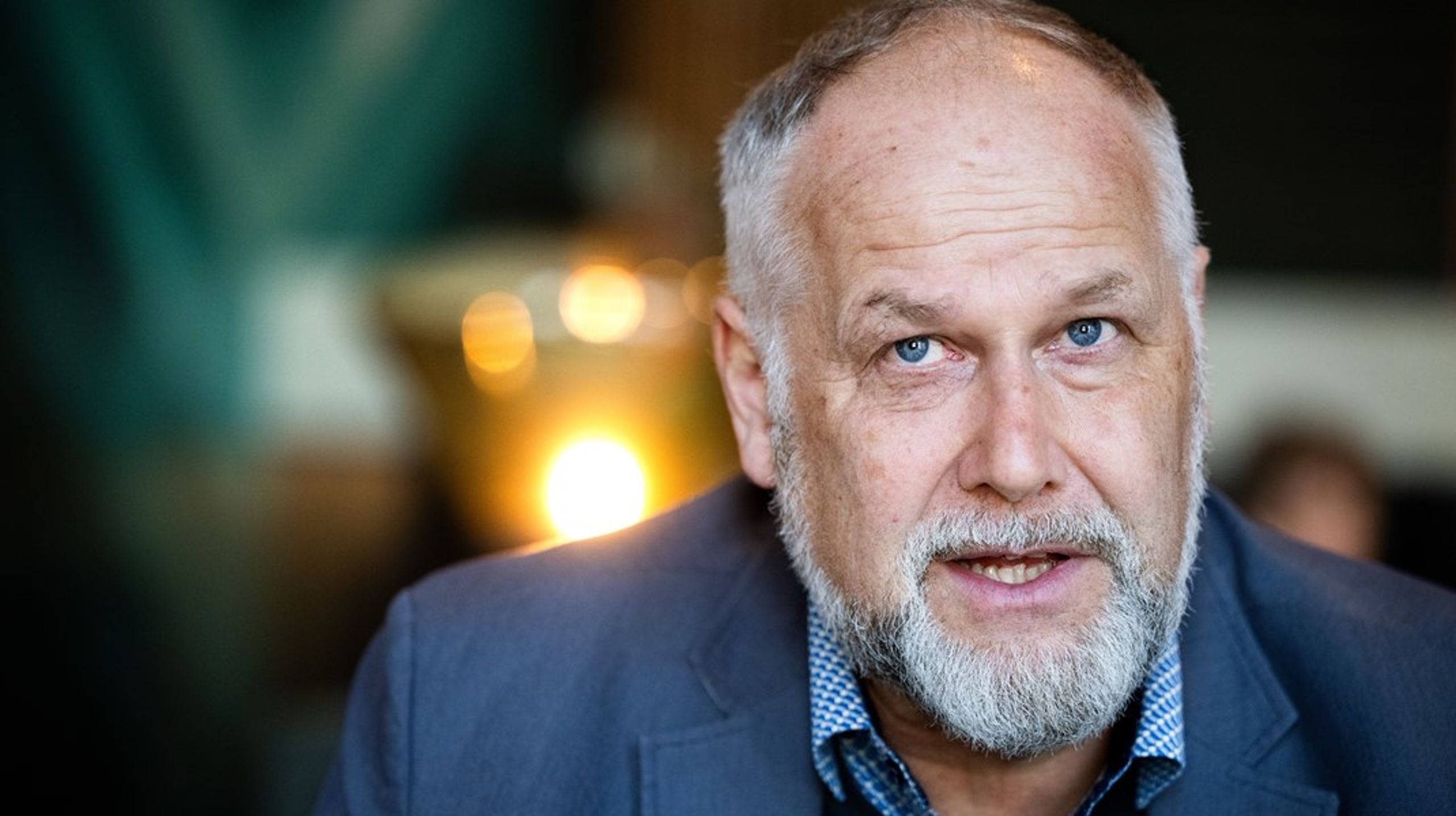 Jonas Sjöstedt (V) riktar skarp kritik mot granskningen av civilsamhället.&nbsp;