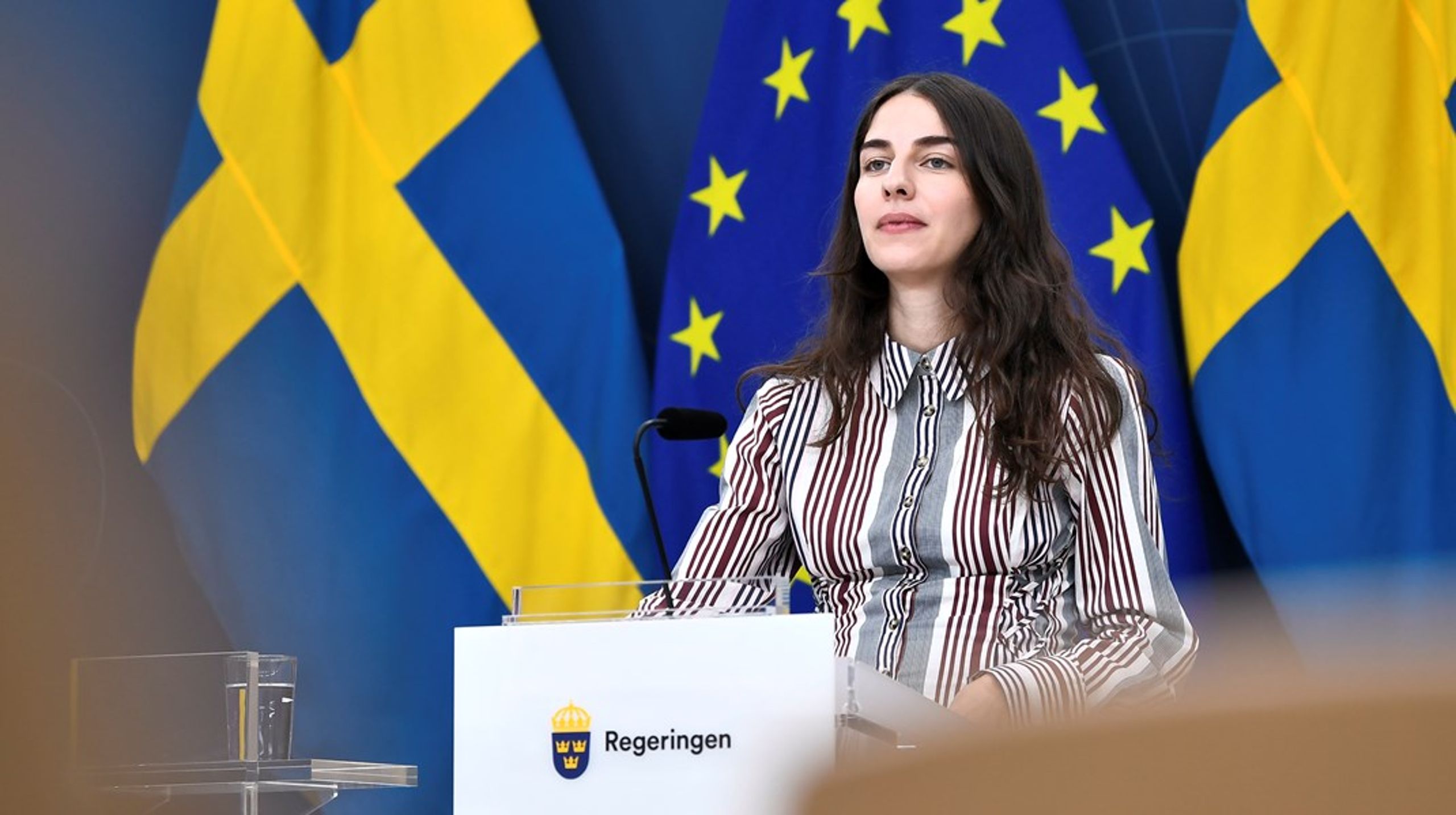 Var har klimat- och miljöministern tänkt att placera nya miljöprövningsmyndigheten?