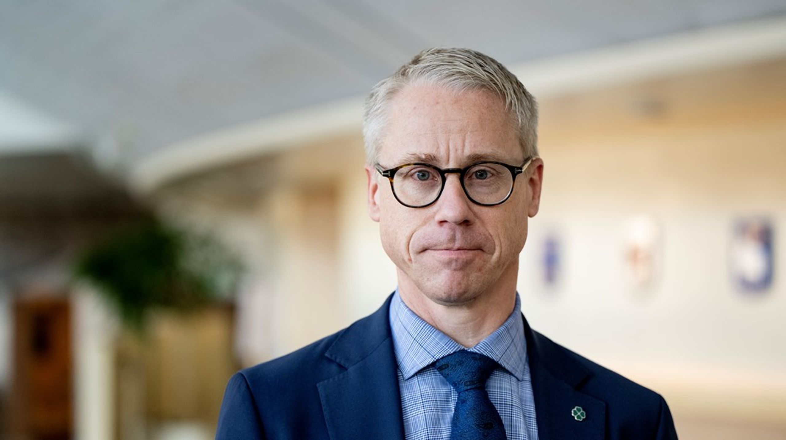 Christofer Bergenblock tar över Anders W Jonssons område.