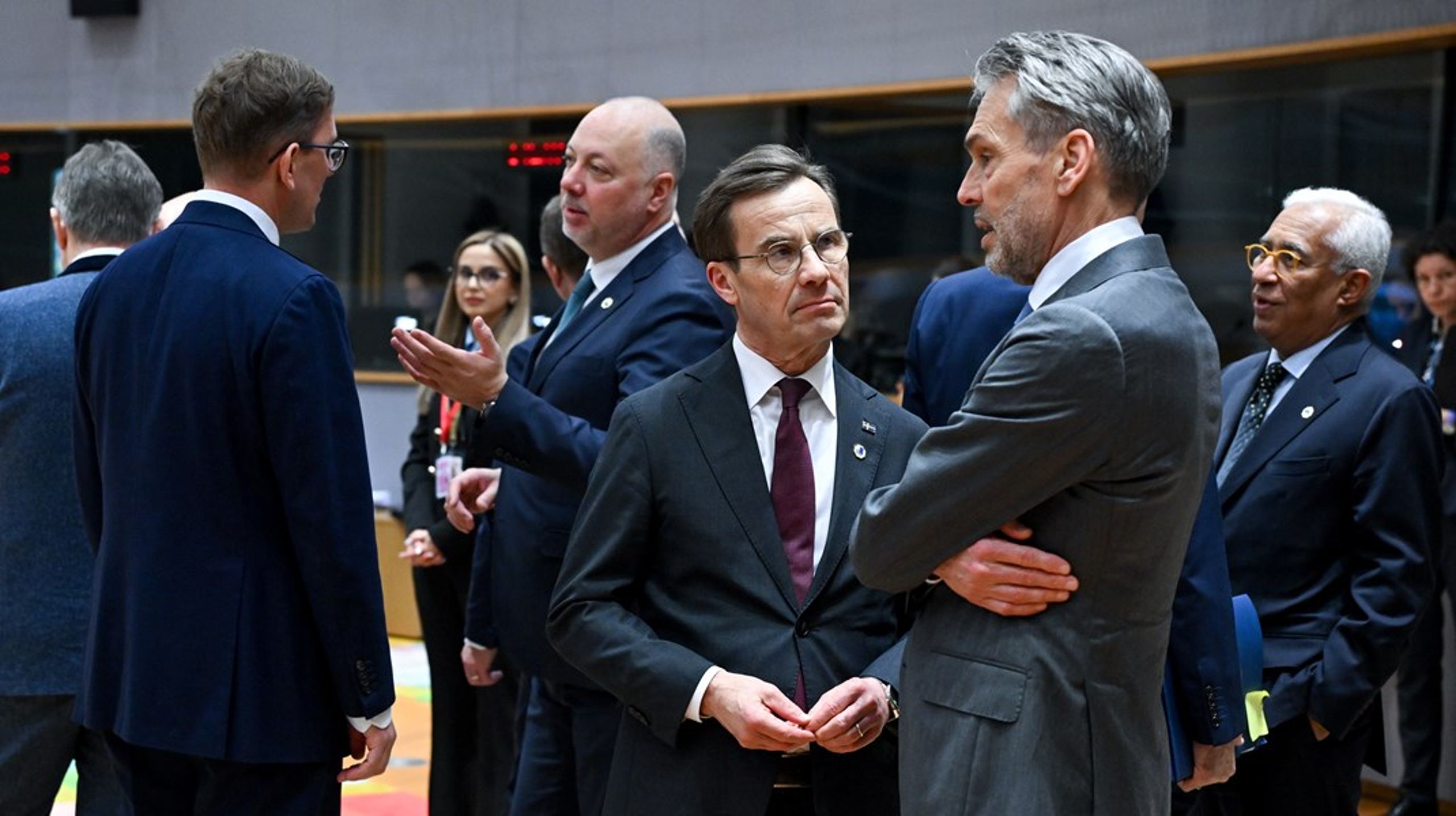 På veckans toppmöte som inleds på torsdagen ska EU-ledarna föra en första diskussion om unionens nästa långtidsbudget. Statsminister Ulf Kristersson (M) ingår i samma "frugala" gäng som Nederländernas premiärminister Dick Schoof.&nbsp;
