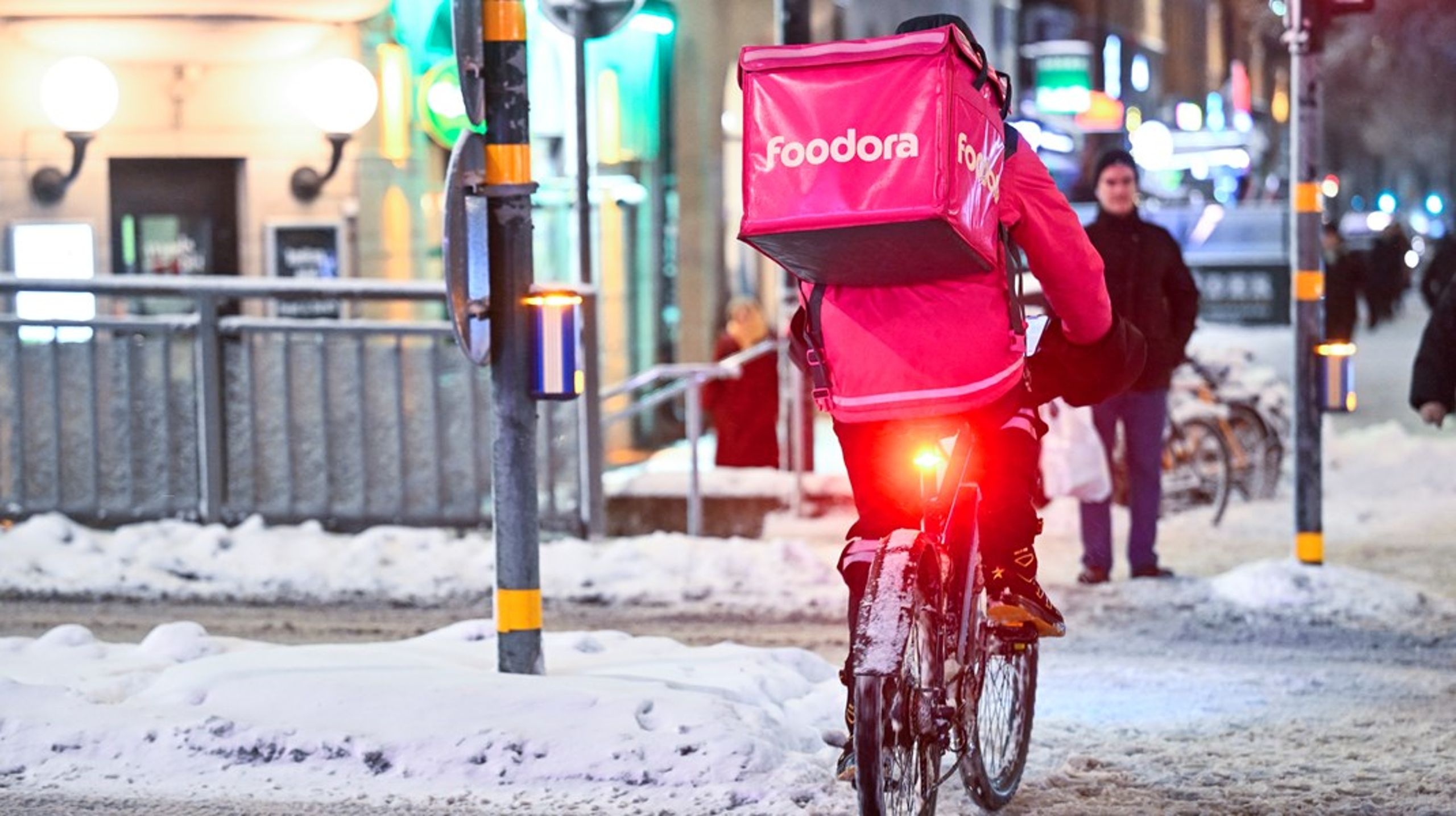”Teknik ska inte vara en genväg runt ansvar men inte heller ett hinder för effektivare transporter”, säger Transportföretagens Victoria Barrsäter som varnar för att den nya lagen kan avskräcka från användandet av digitala plattformar.&nbsp;