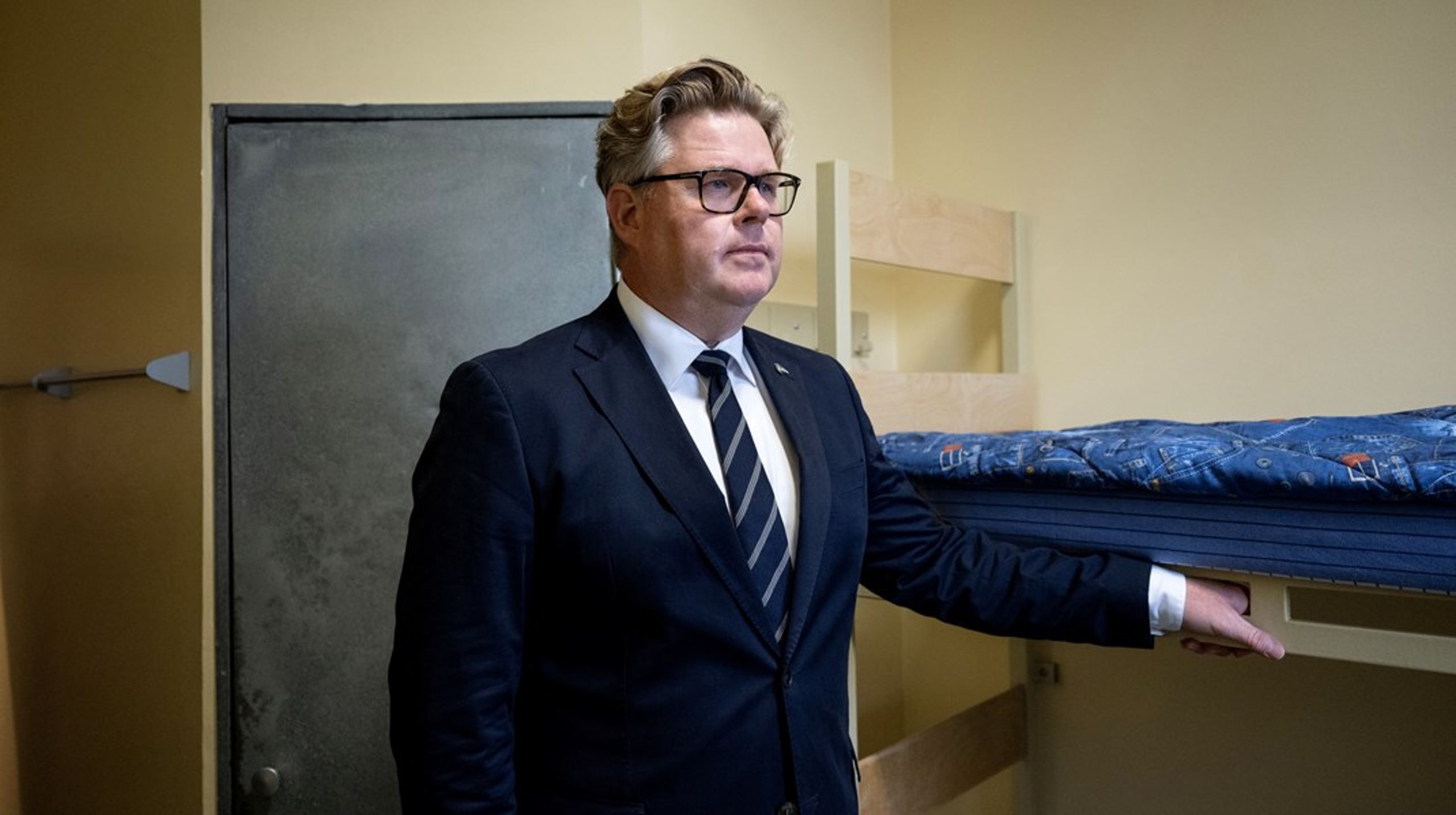 I augusti 2025 besökte justitieminister Gunnar Strömmer (M)&nbsp; fängelset Tartu Vangla i Tartu, Estland. Lagrådet är inte imponerade av regeringens lagförslag kring att hyra fängelseplatser utomlands.