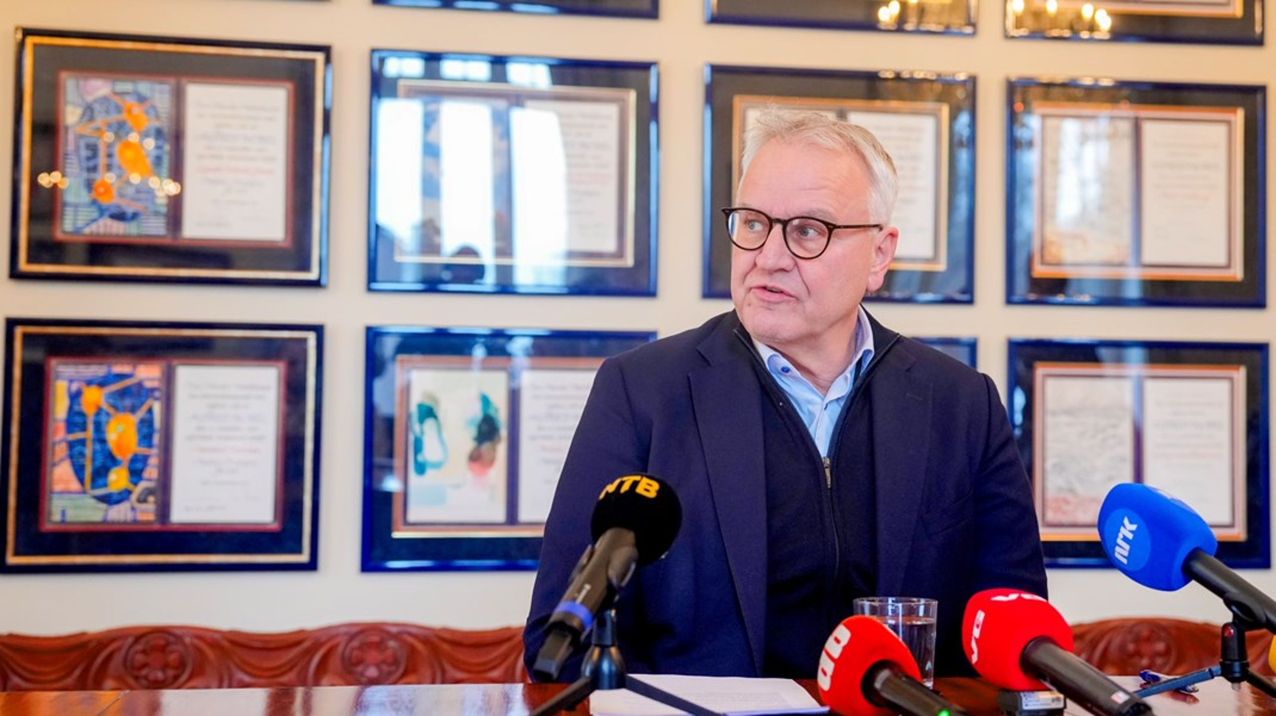 På torsdagen blev det känt att Thorbjørn Jagland är under utredning för grov korruption. Norska ekobrottsmyndigheten Økokrim har begärt att utrikesdepartementet tar initiativ till att upphäva hans immunitet, som han haft i kraft av sitt internationella uppdrag i Europarådet.
