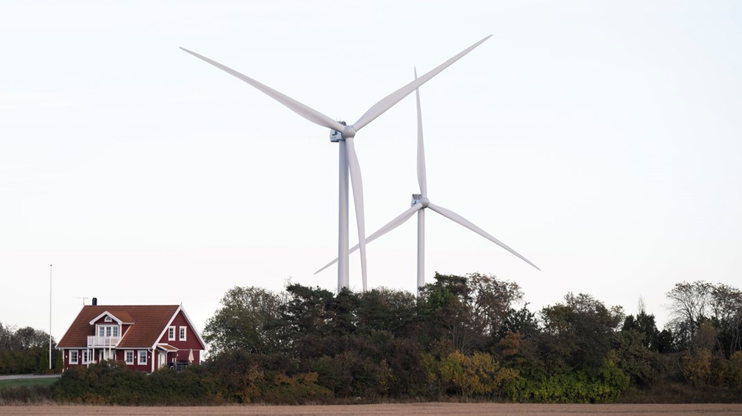 340 miljoner kronor till kommuner med vindkraft fanns avsatta i 2025 års budget. Nu har regeringen till slut fattat beslut om när och hur de ska betalas ut och av vilken myndighet.