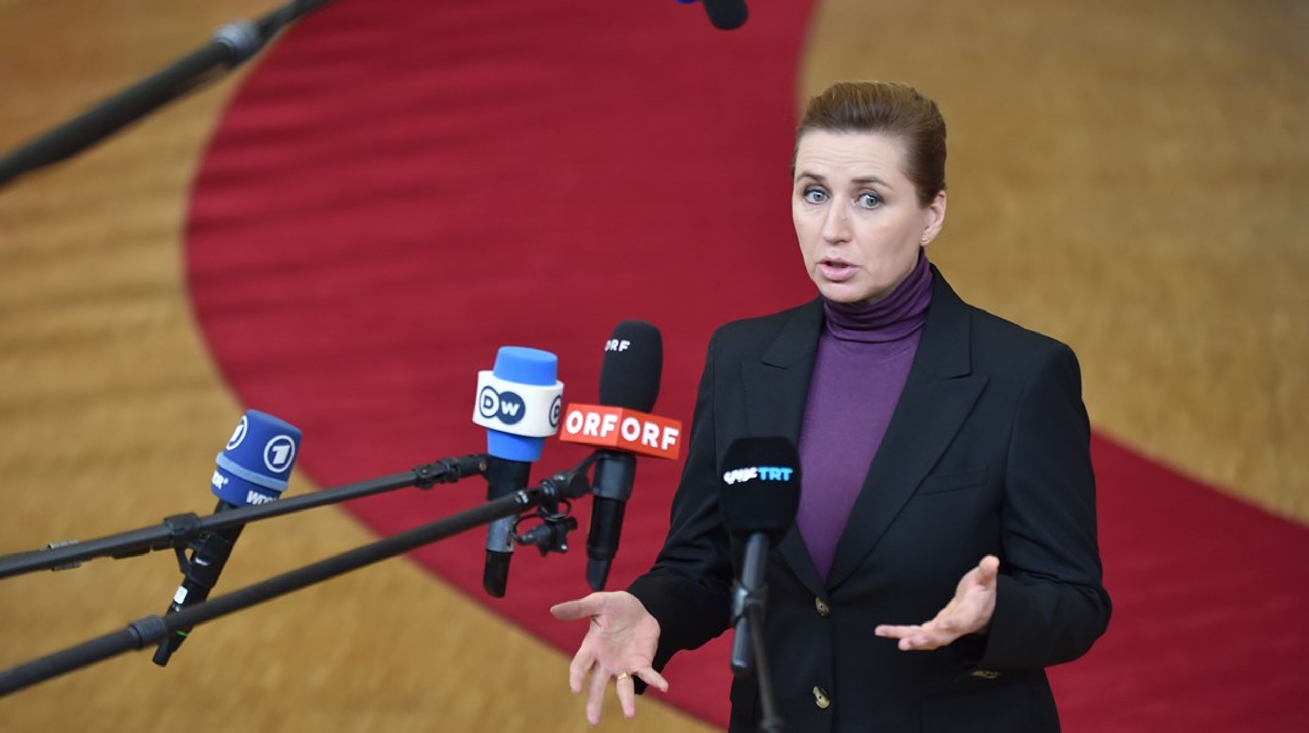 Inför valet 2022 enades Folketinget brett om att fasa ut gaspannorna till 2035 för att bland annat minska beroendet av Ryssland. Men nu är läget mer oklart, när regeringssamarbetspartierna riktar kritik mot överenskommelsen som togs fram under&nbsp;Mette Frederiksens ledning.&nbsp;&nbsp;