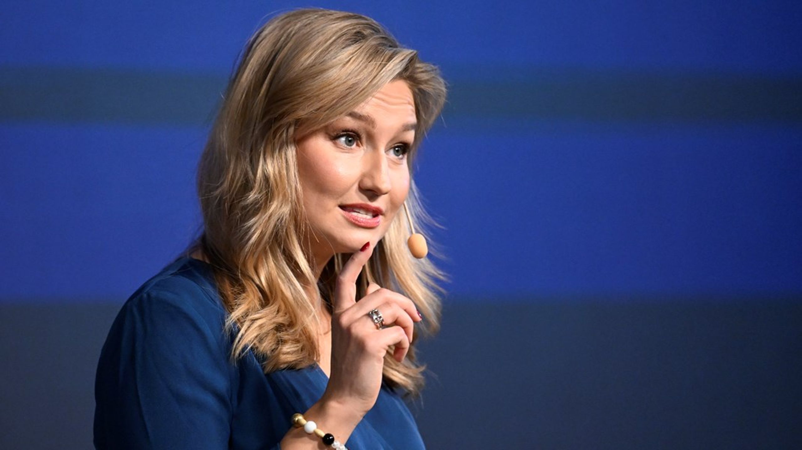 Kristdemokraternas partiledare Ebba Busch har varit tydlig med att Sverige inte ska överimplementera EU-lagar. 2024 inrättade regeringen&nbsp;Implementeringsrådet för att hålla nere regelbördan för företag.