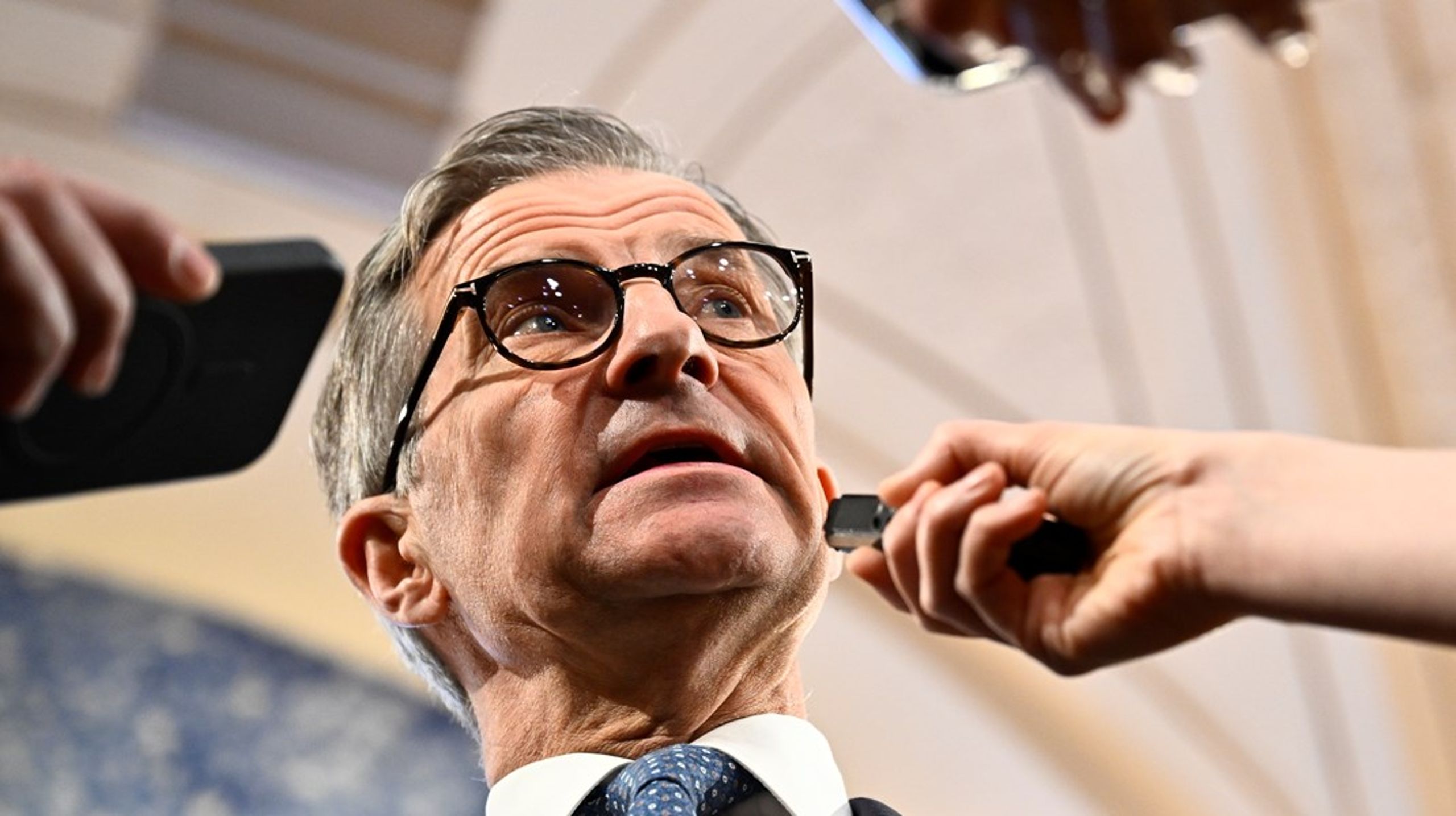 Riksbankschef Erik Thedéen säger att Riksbanken kommer att följa utvecklingen av hushållens skuldsättning efter att de&nbsp;lättade amorteringskraven trätt i kraft.&nbsp;