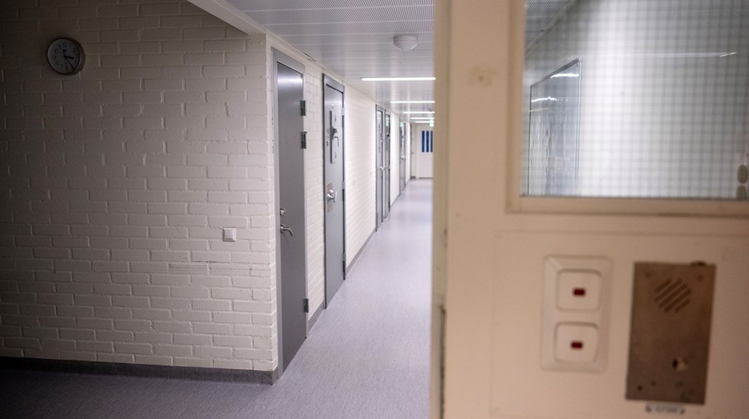 ”​Vi måste eliminera de organisatoriska glapp där ingen myndighet i dag äger helhetsansvaret”, skriver debattörerna.