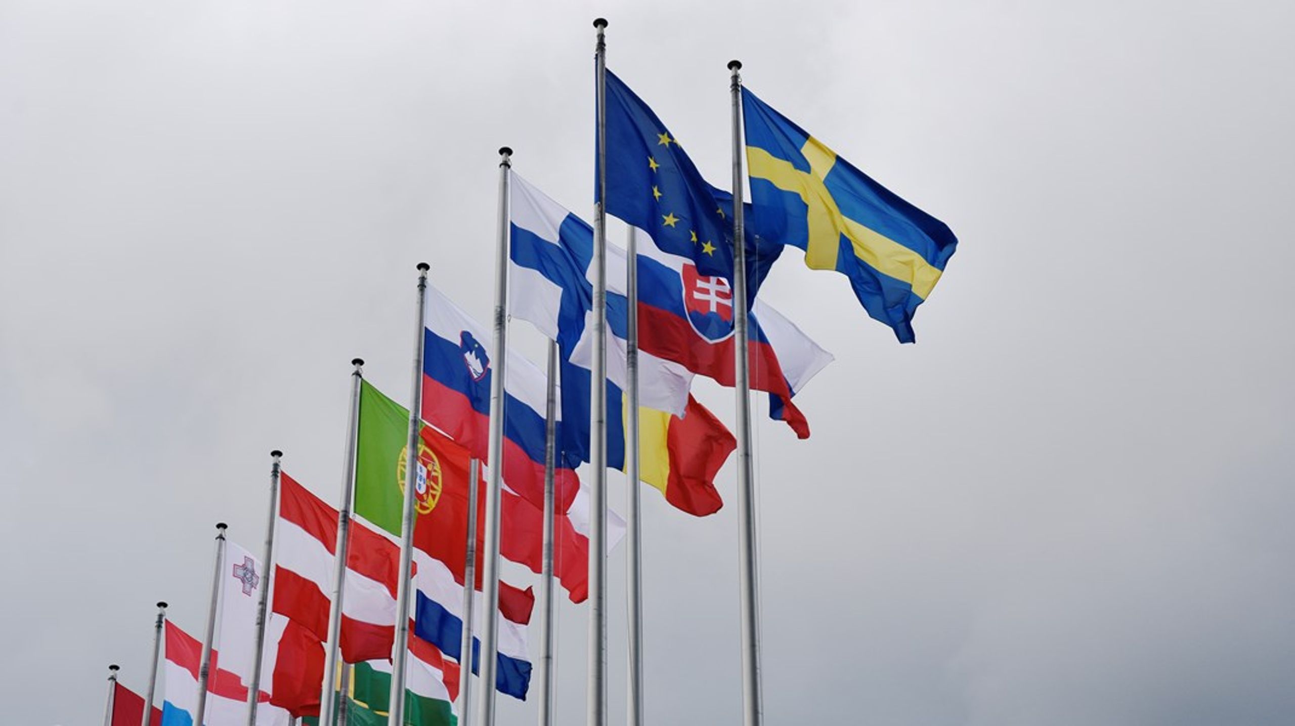 Sverige har nu mindre än två år på sig att genomföra förbättringarna i nationell lagstiftning, skriver debattörerna.&nbsp;