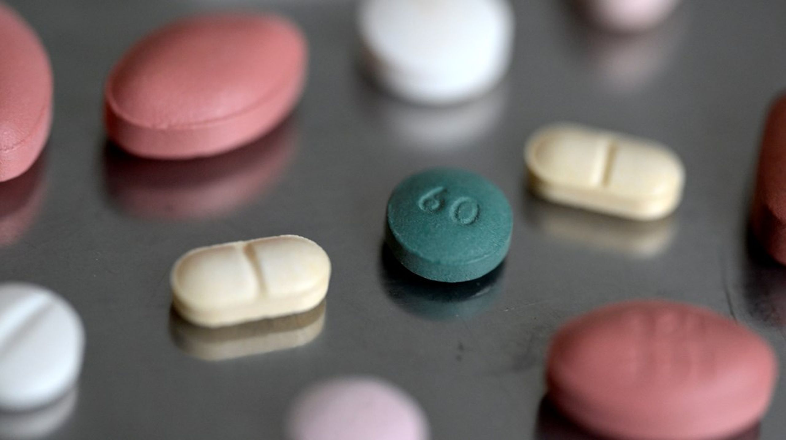 Kostnaderna för förmåns- och smittskyddsläkemedel har ökat med 63 procent på tio år, skriver debattörerna.