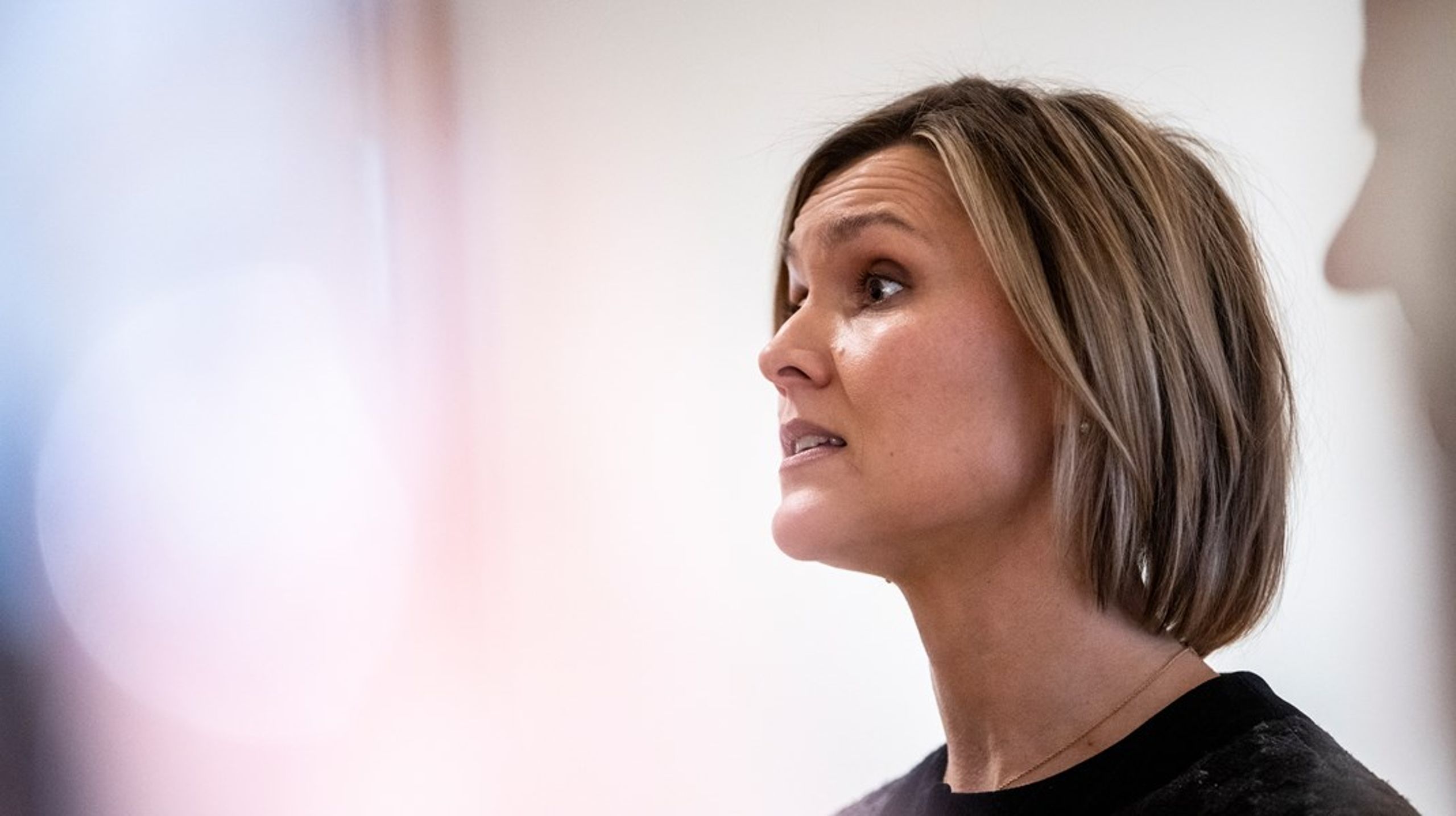 Islands statsminister Kristrún Frostadóttir är orolig för utländskt inflytande inför EU-omröstningen i augusti.