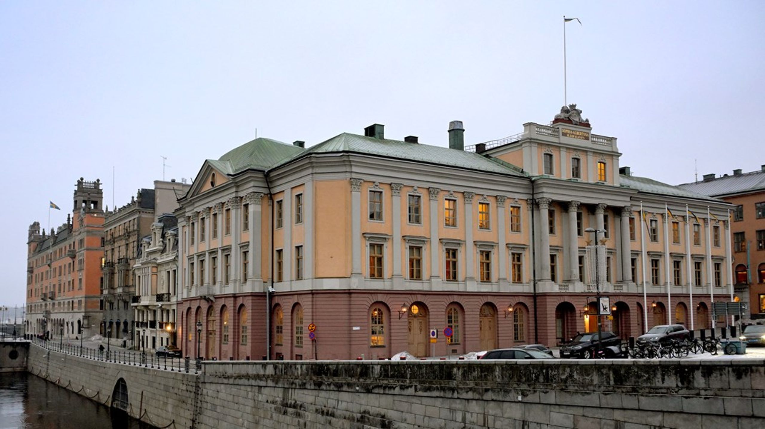 En person som Altinget pratat med uppger att en diplomat&nbsp;kallade praktikanterna för&nbsp;barn.