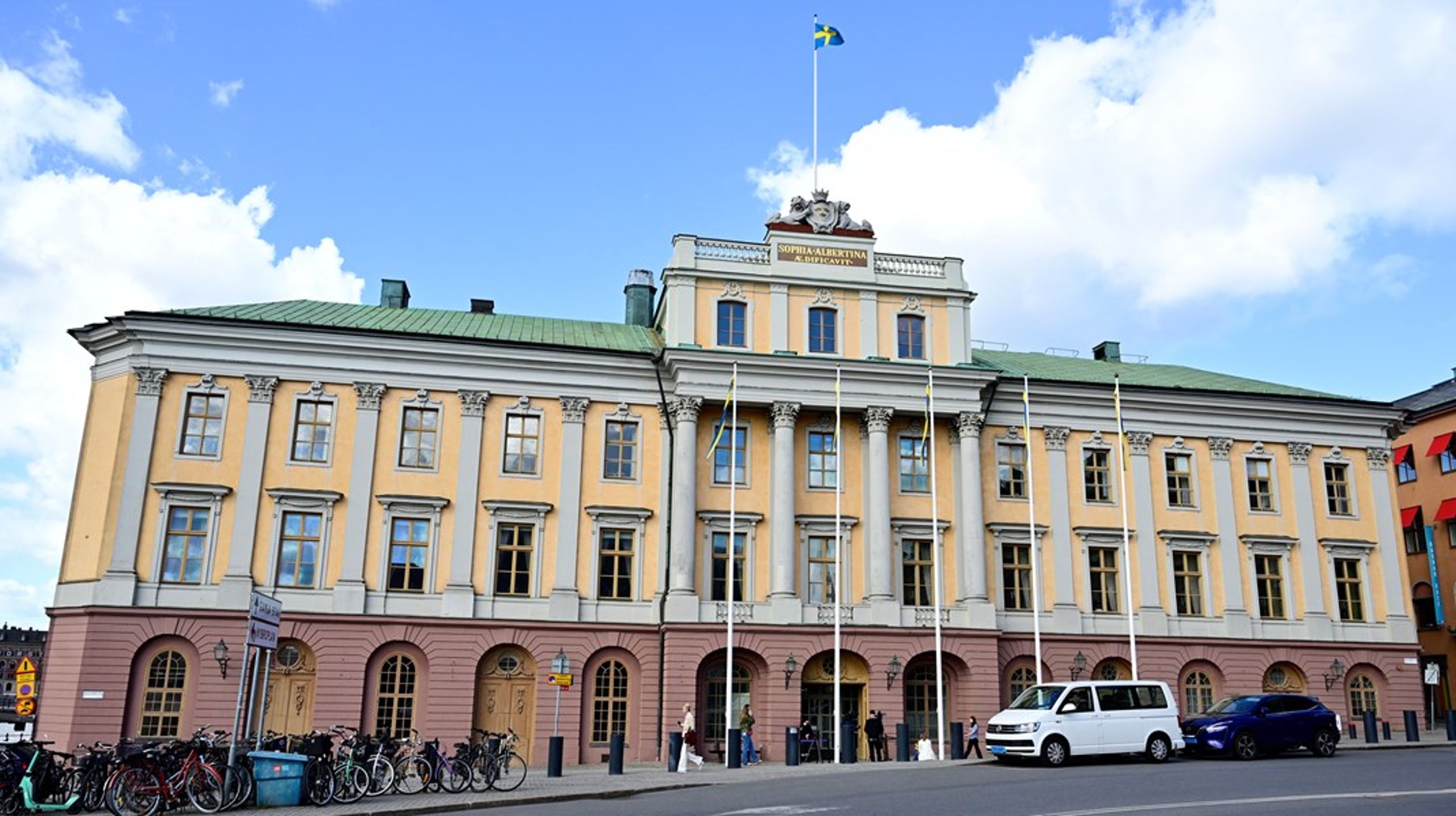 Vad kan man egentligen förvänta sig av en praktikplats på UD?