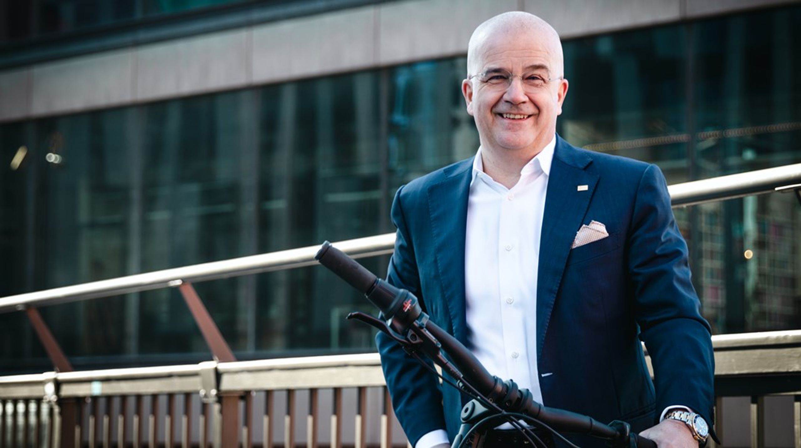 ”Frågan är inte om vi har råd att satsa på förmånscykeln. Frågan är om vi har råd att låta bli”, skriver debattören.&nbsp;