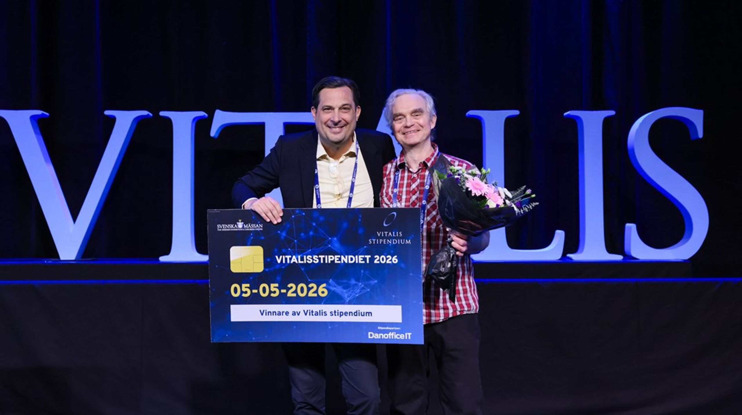 Niclas Snygg och Magnus Pettersson tog emot stipendiet på Vitalis scen i Göteborg under tisdagen.<br>