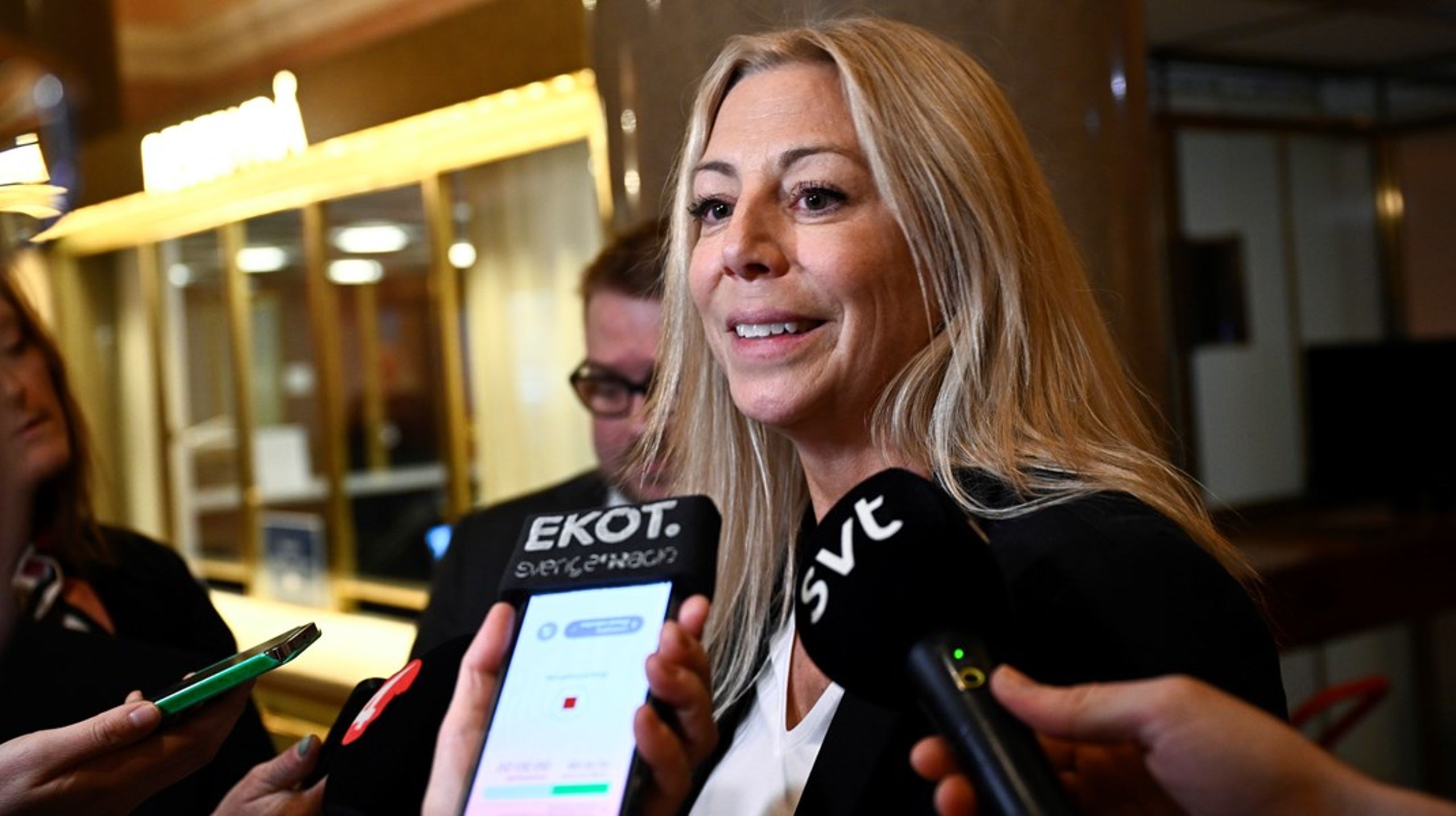 Sverigedemokraternas gruppledare Linda Lindberg fattade förra veckan beslutet att kalla in två utkvittade ledamöter till en omröstning.